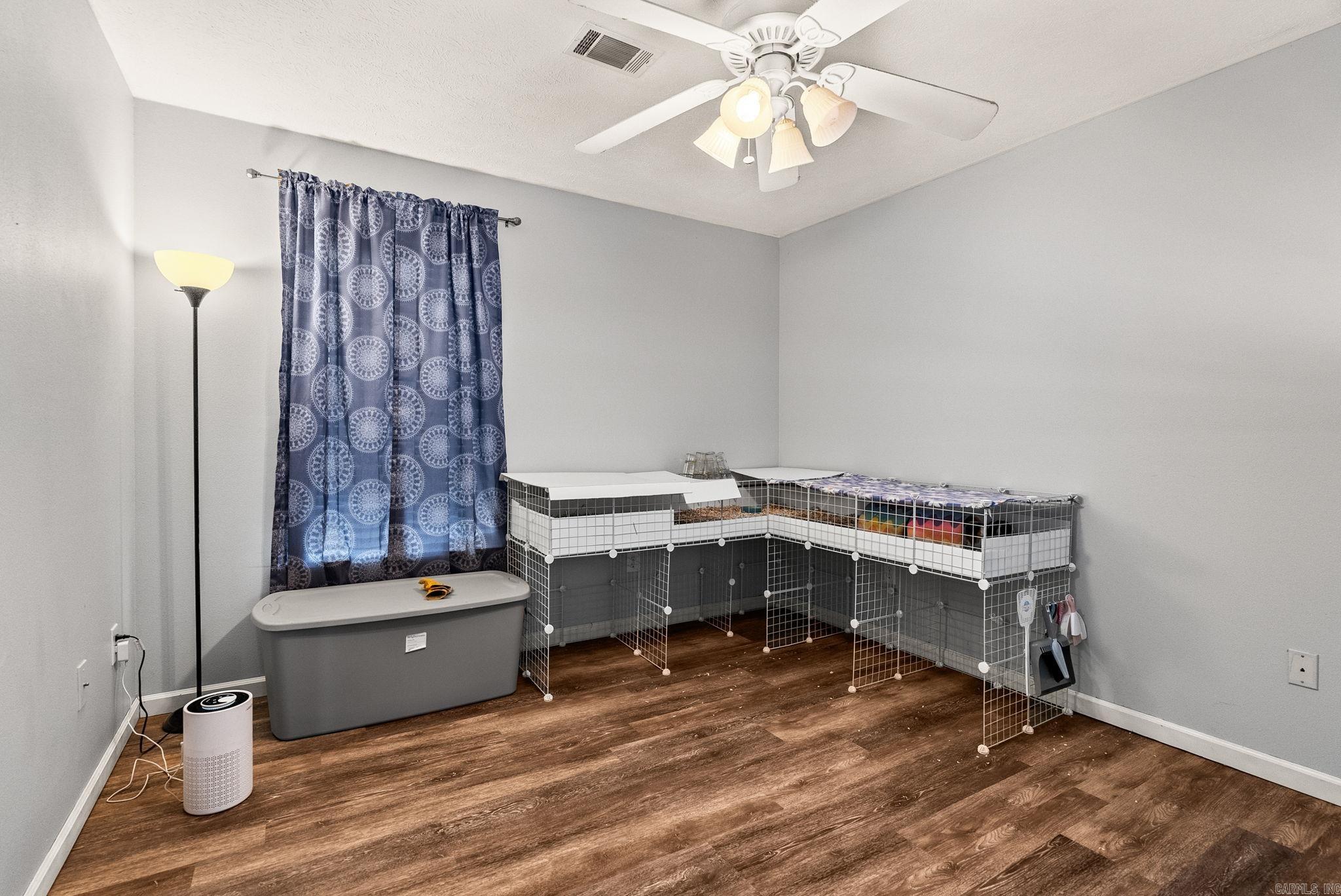 SPRING VALLEY - Residential