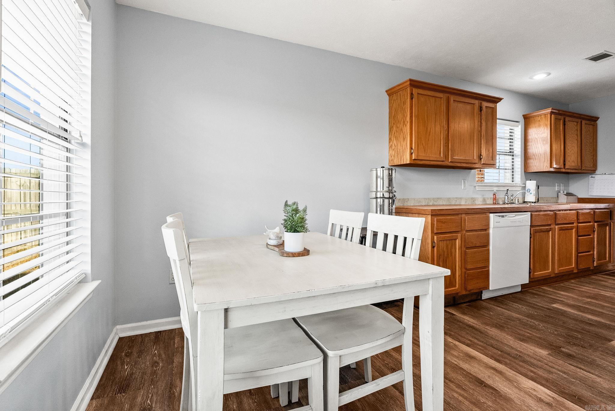 SPRING VALLEY - Residential