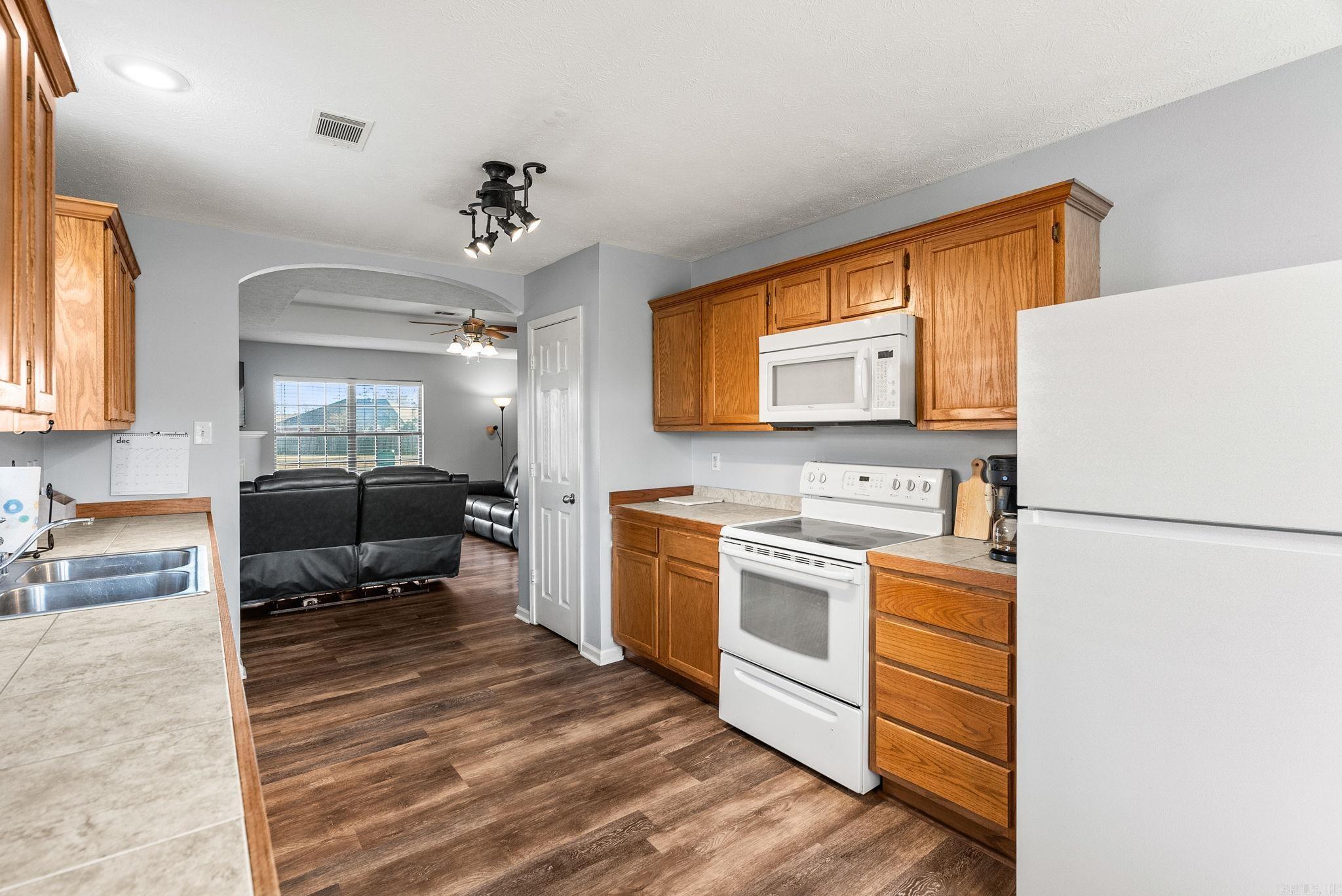 SPRING VALLEY - Residential