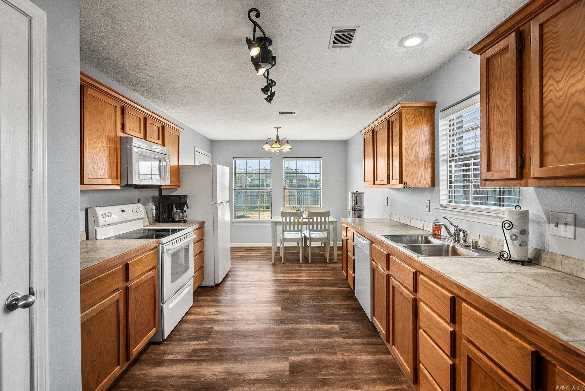 SPRING VALLEY - Residential