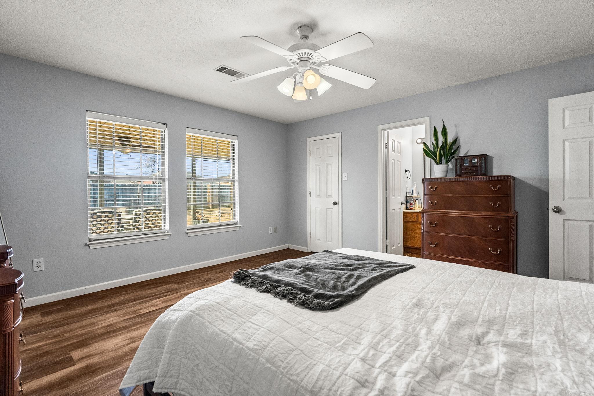 SPRING VALLEY - Residential