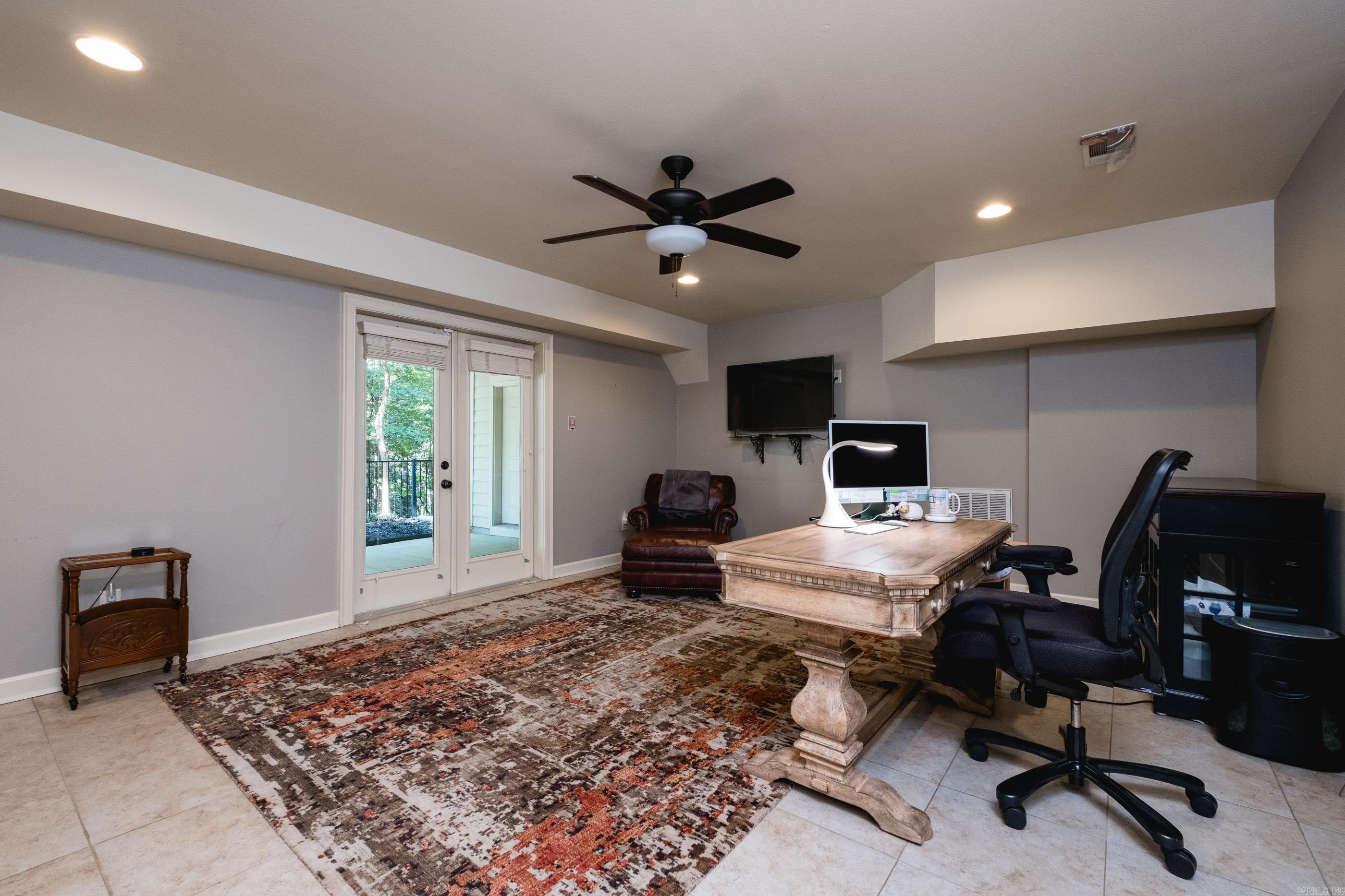 WOODLANDS EDGE - Residential