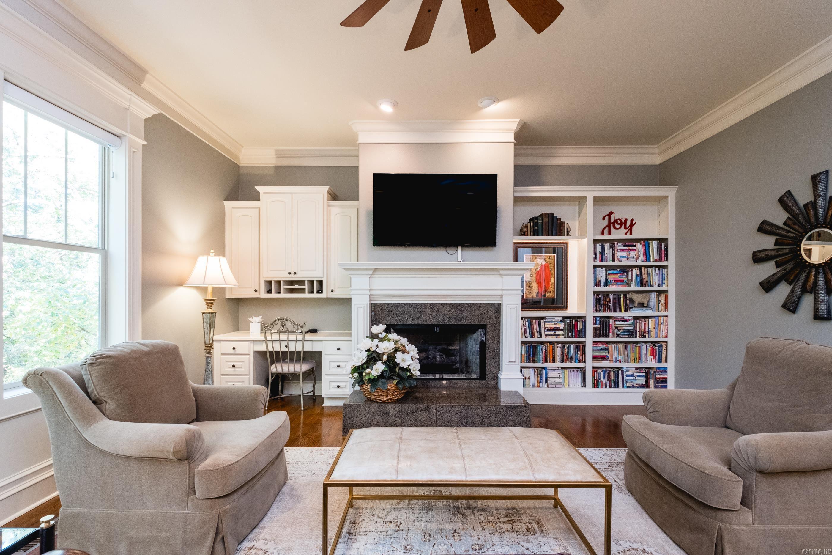 WOODLANDS EDGE - Residential