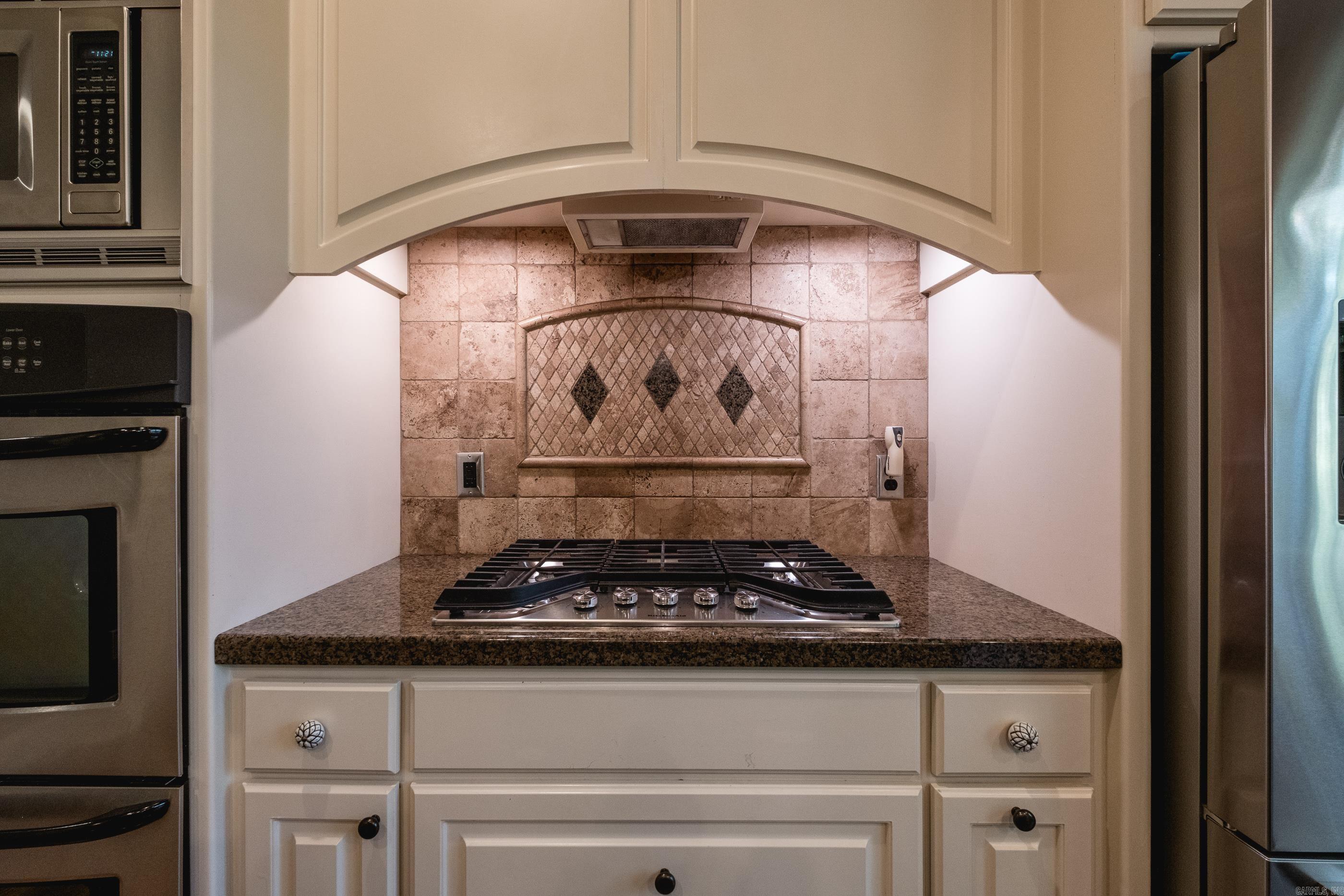 WOODLANDS EDGE - Residential