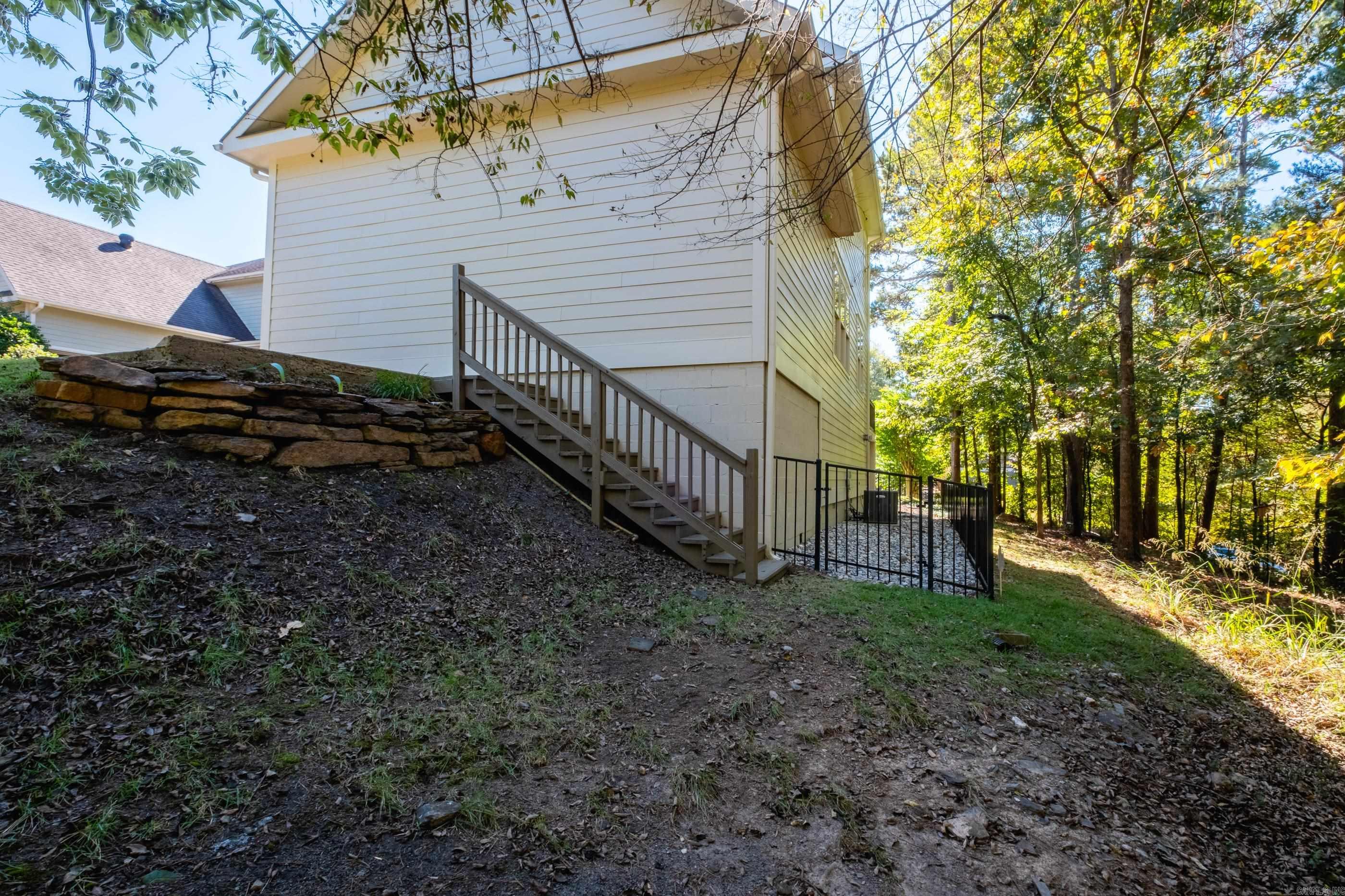 WOODLANDS EDGE - Residential