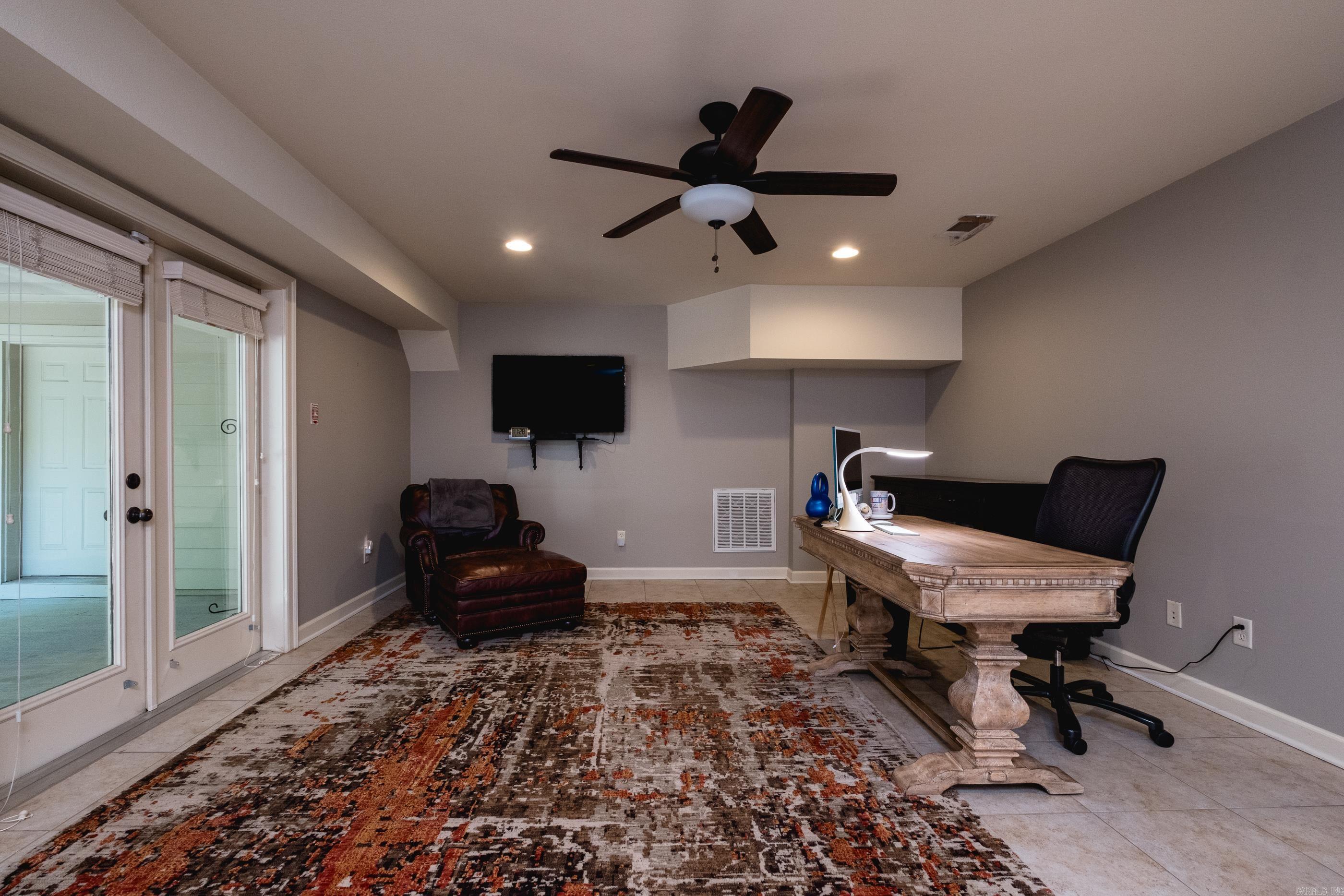 WOODLANDS EDGE - Residential