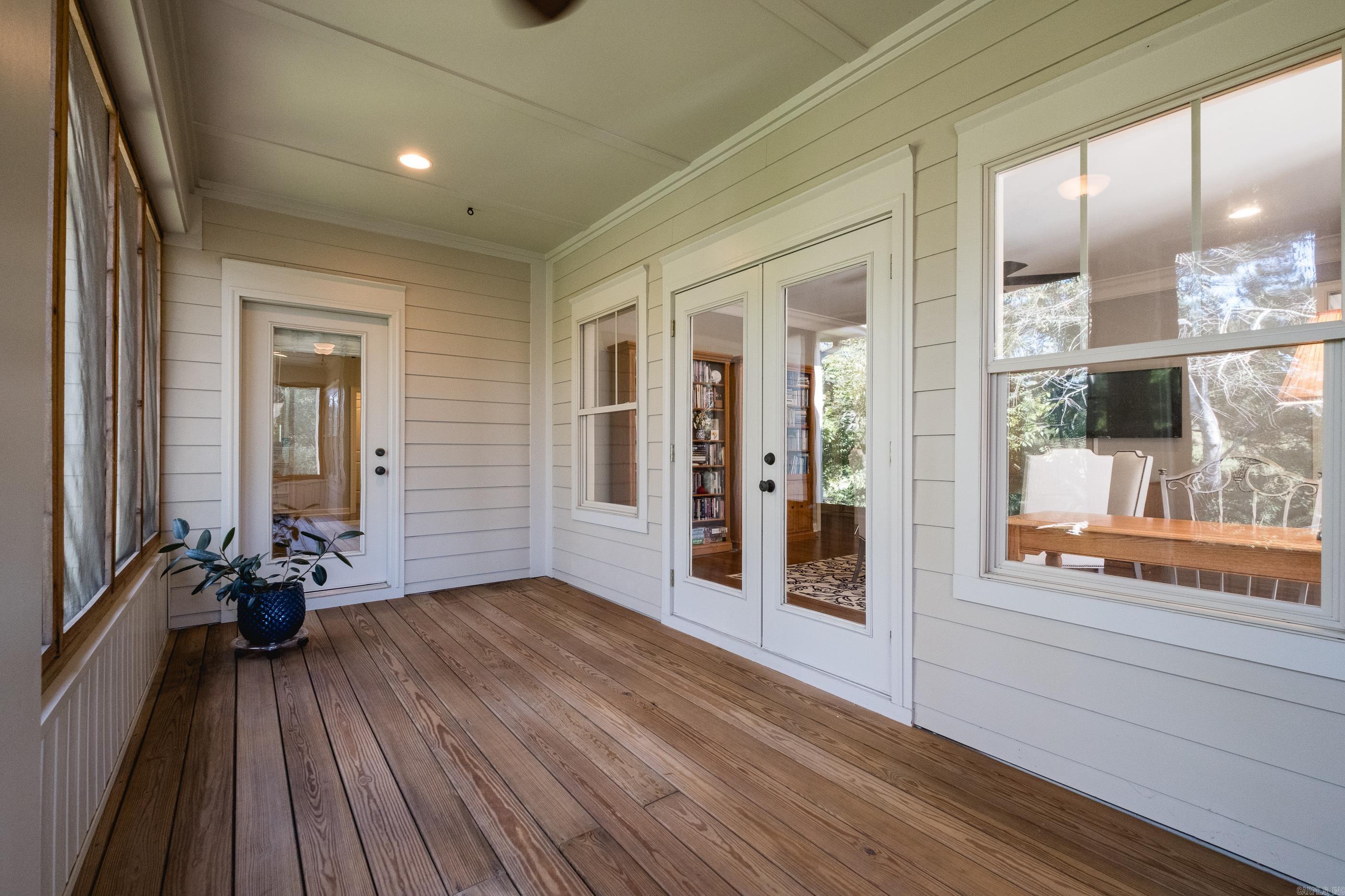 WOODLANDS EDGE - Residential