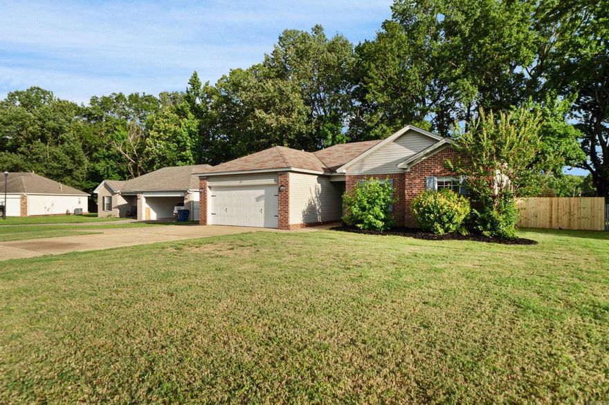 !!PRICED TO SALE!!  Recently updated. Fresh paint throughout interior.  New light fixtures in the interior and exterior. All doors have been painted.  Brand new privacy fence in the back yard. Bay window in kitchen. Stainless steel appliances, fridge and microwave stay. Gas fireplace. Double sink in master bath, and huge master closet. Extra parking pad. HVAC less than a year old. Storage shed in back stays.