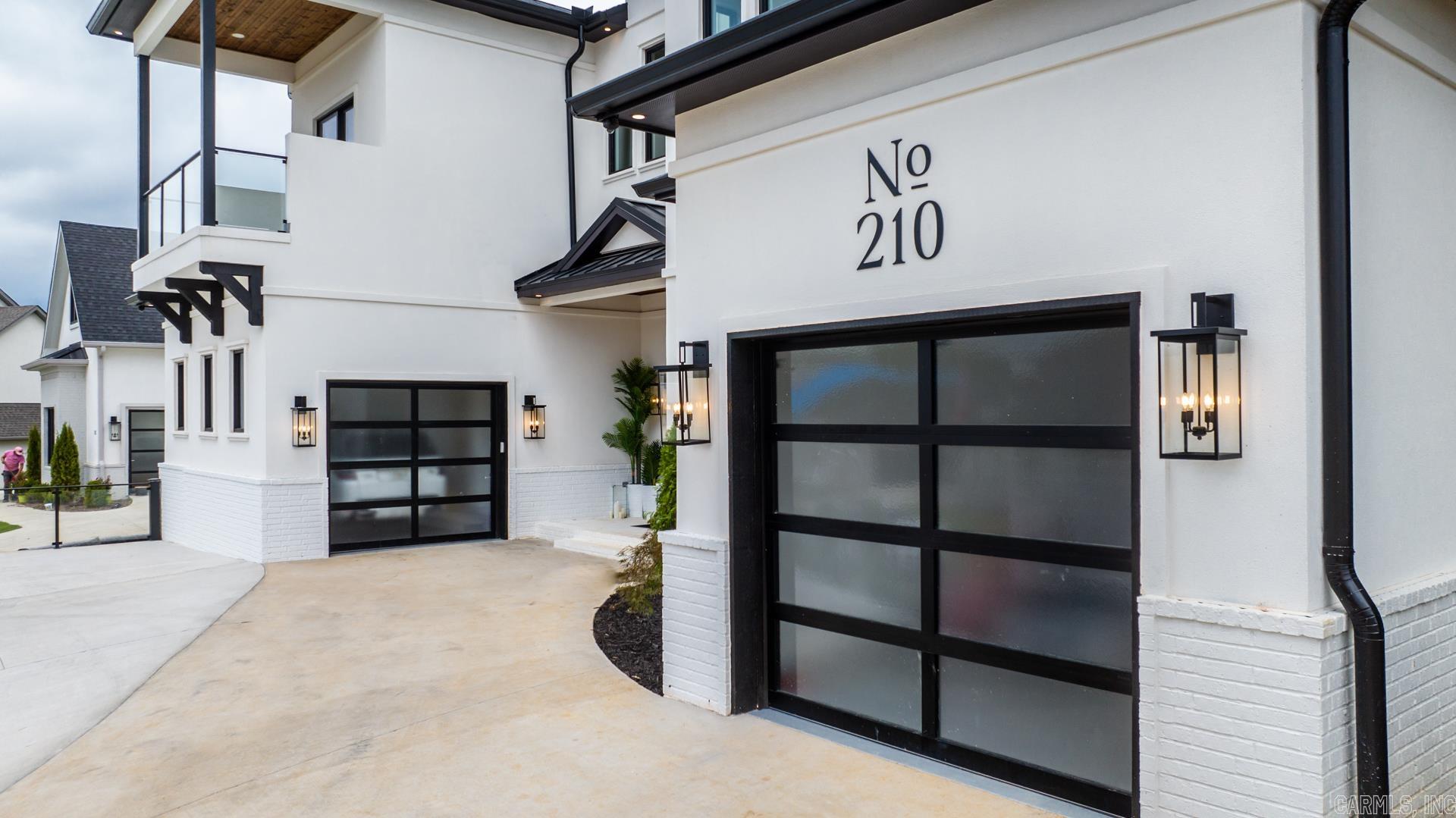 CHENAL VALLEY "FALSTONE COURT" - Residential