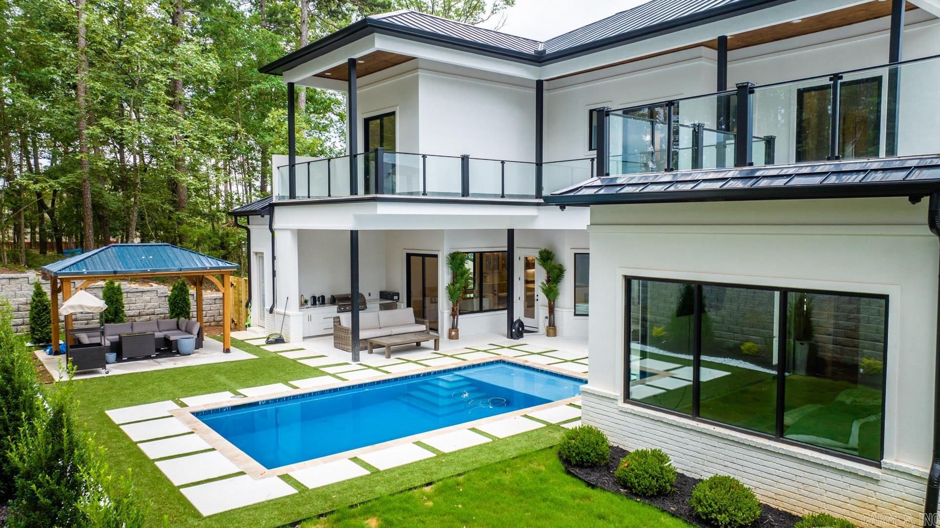 CHENAL VALLEY "FALSTONE COURT" - Residential