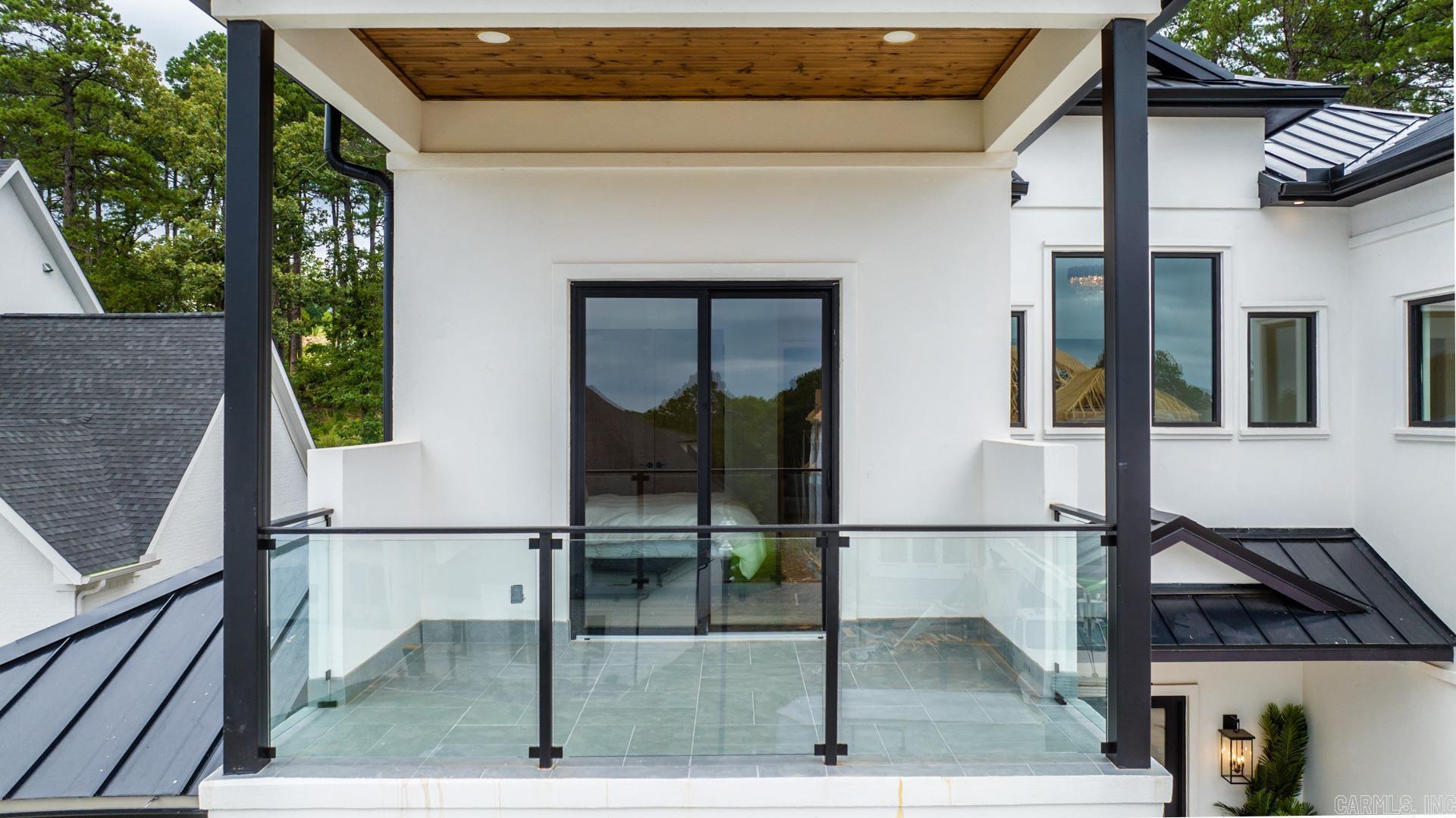 CHENAL VALLEY "FALSTONE COURT" - Residential