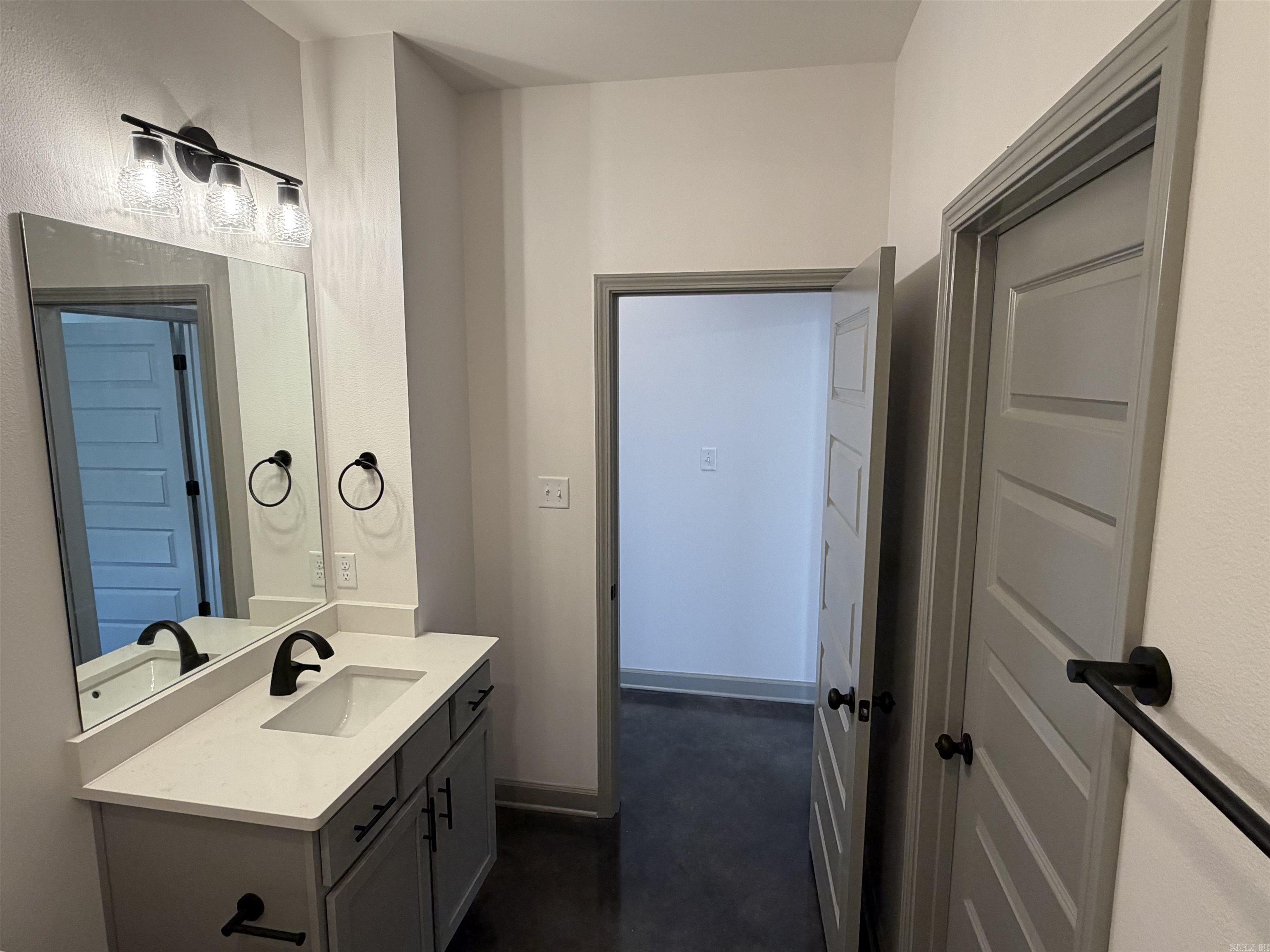 Hanger - Residential Lease