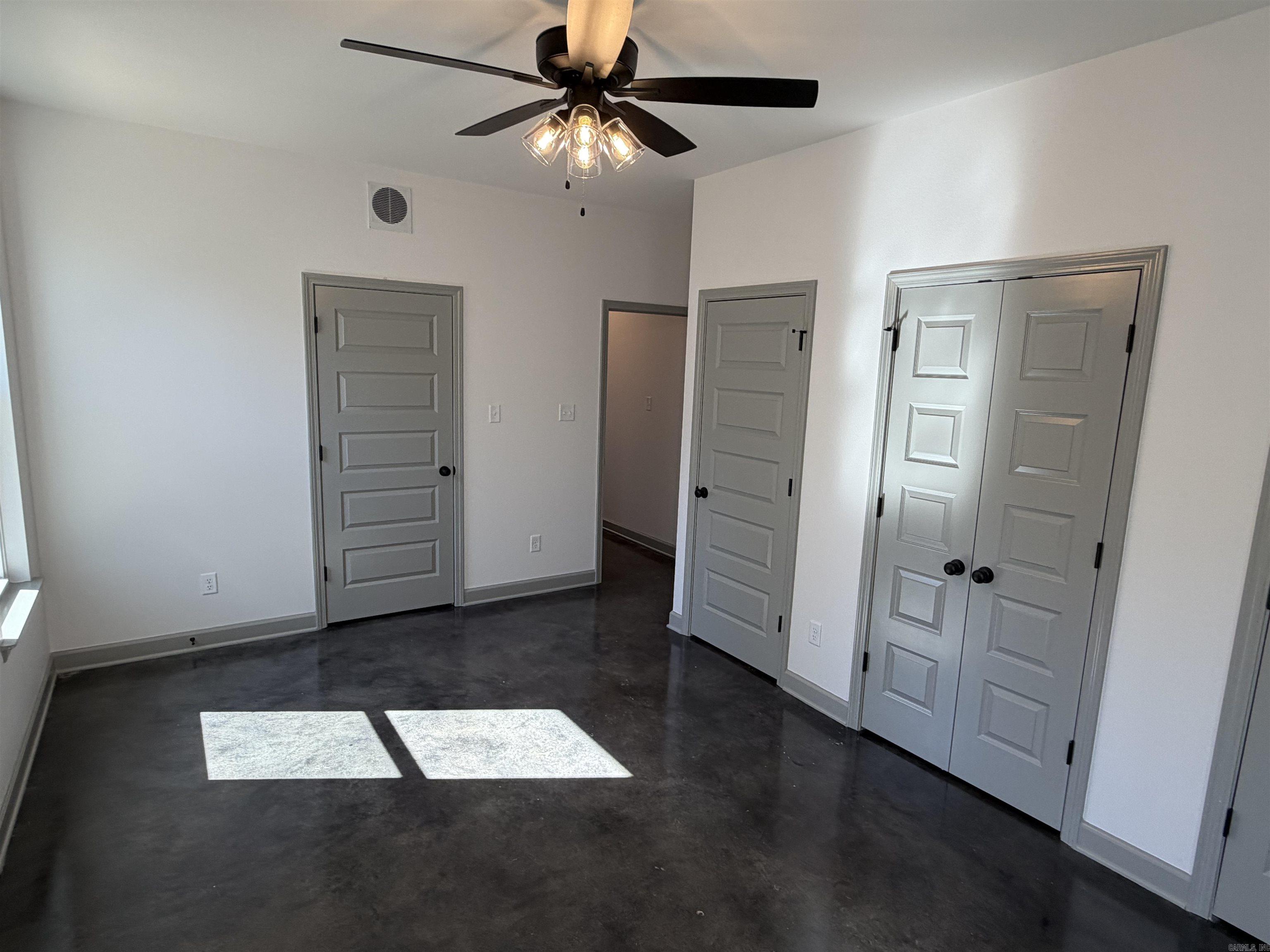 Hanger - Residential Lease