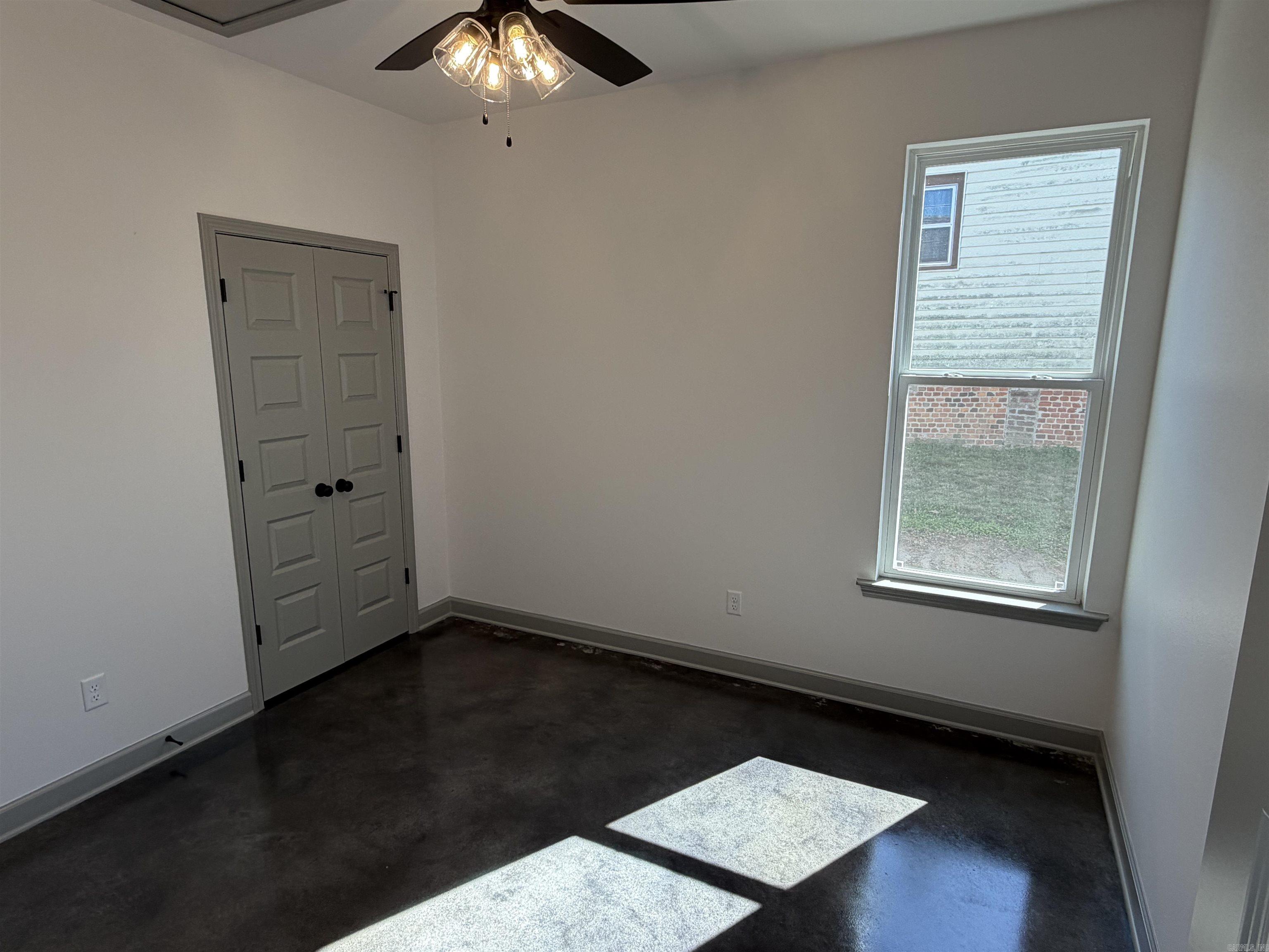 Hanger - Residential Lease