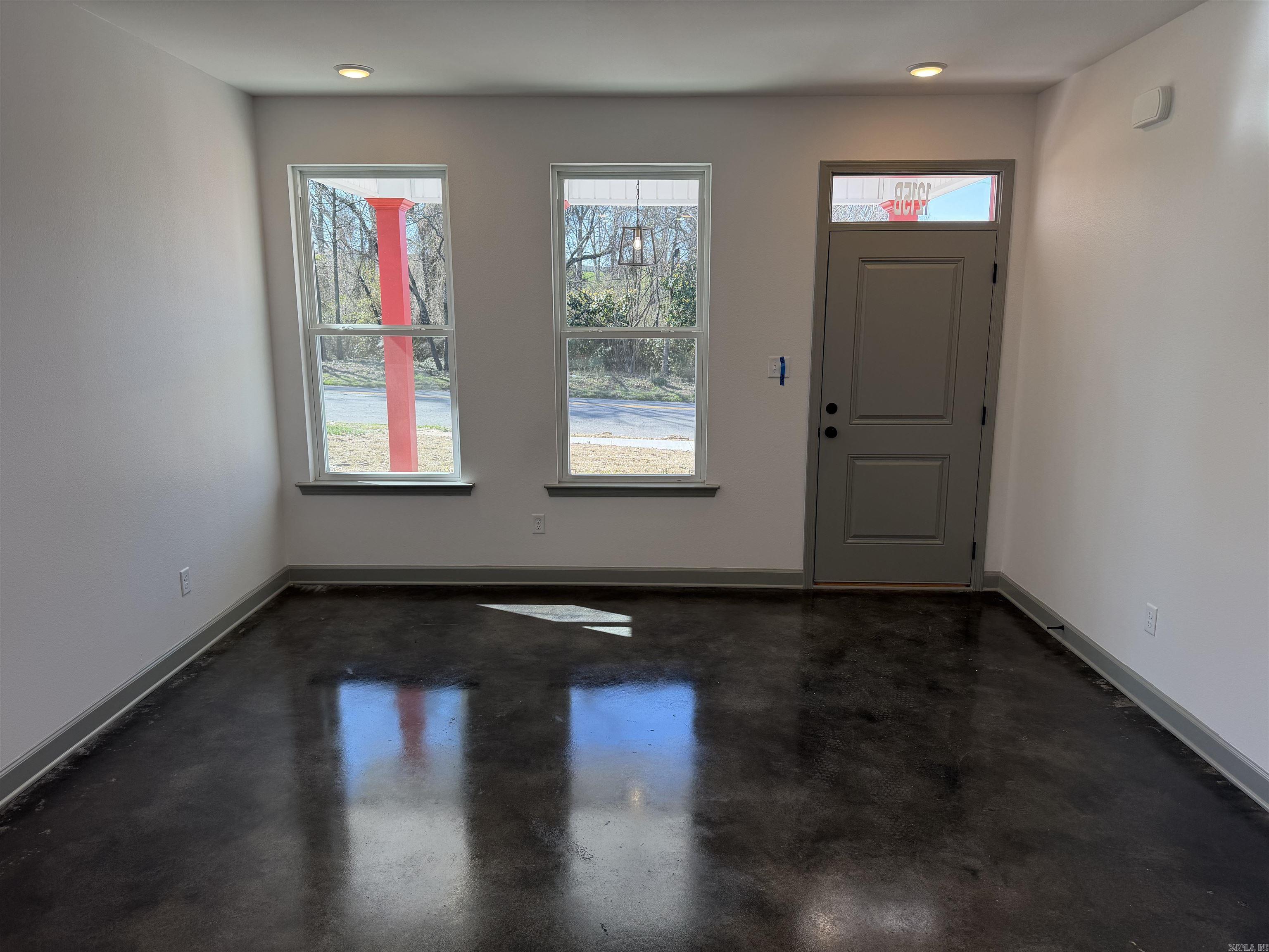 Hanger - Residential Lease