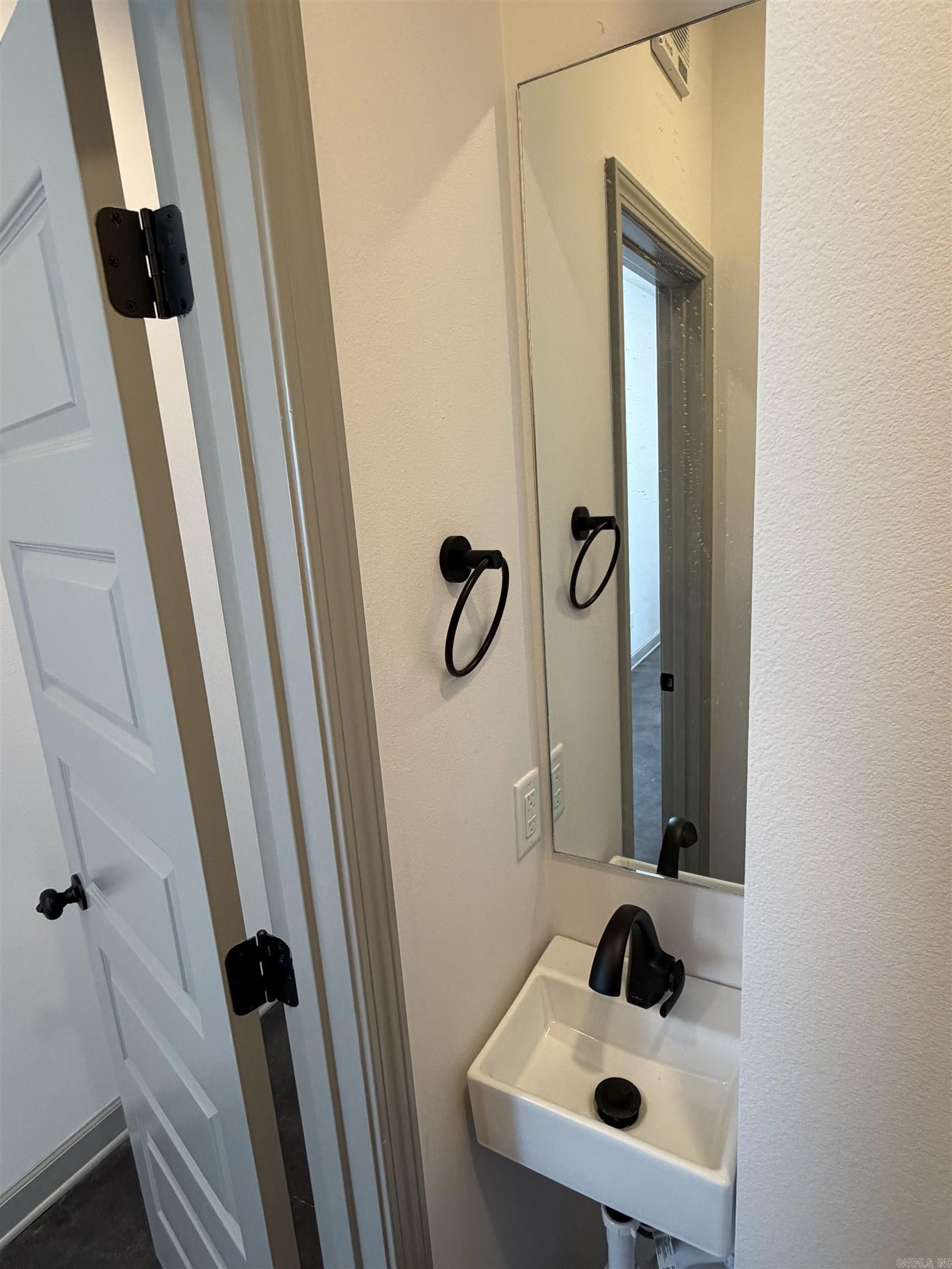 Hanger - Residential Lease