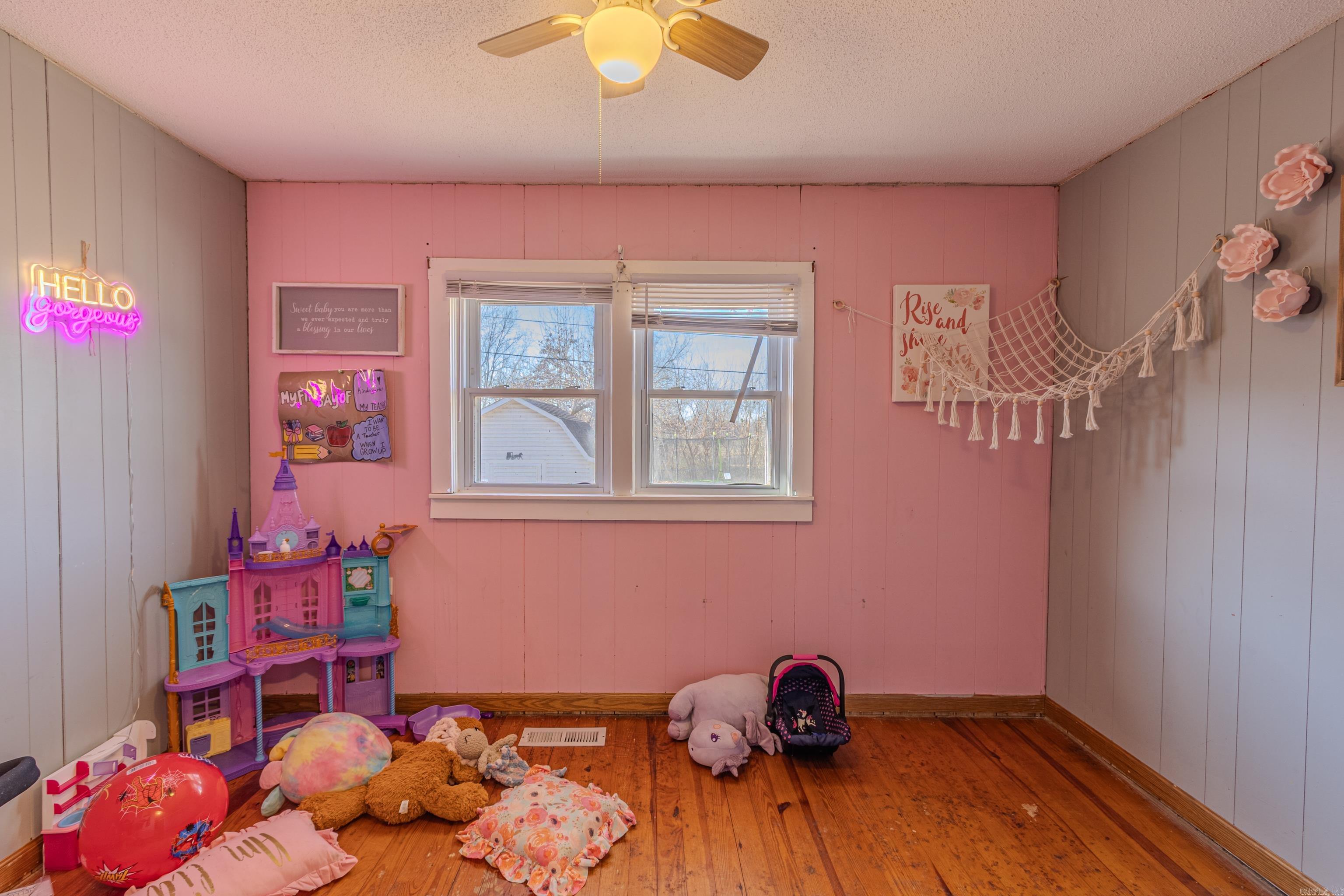 Crouch 2nd - Residential