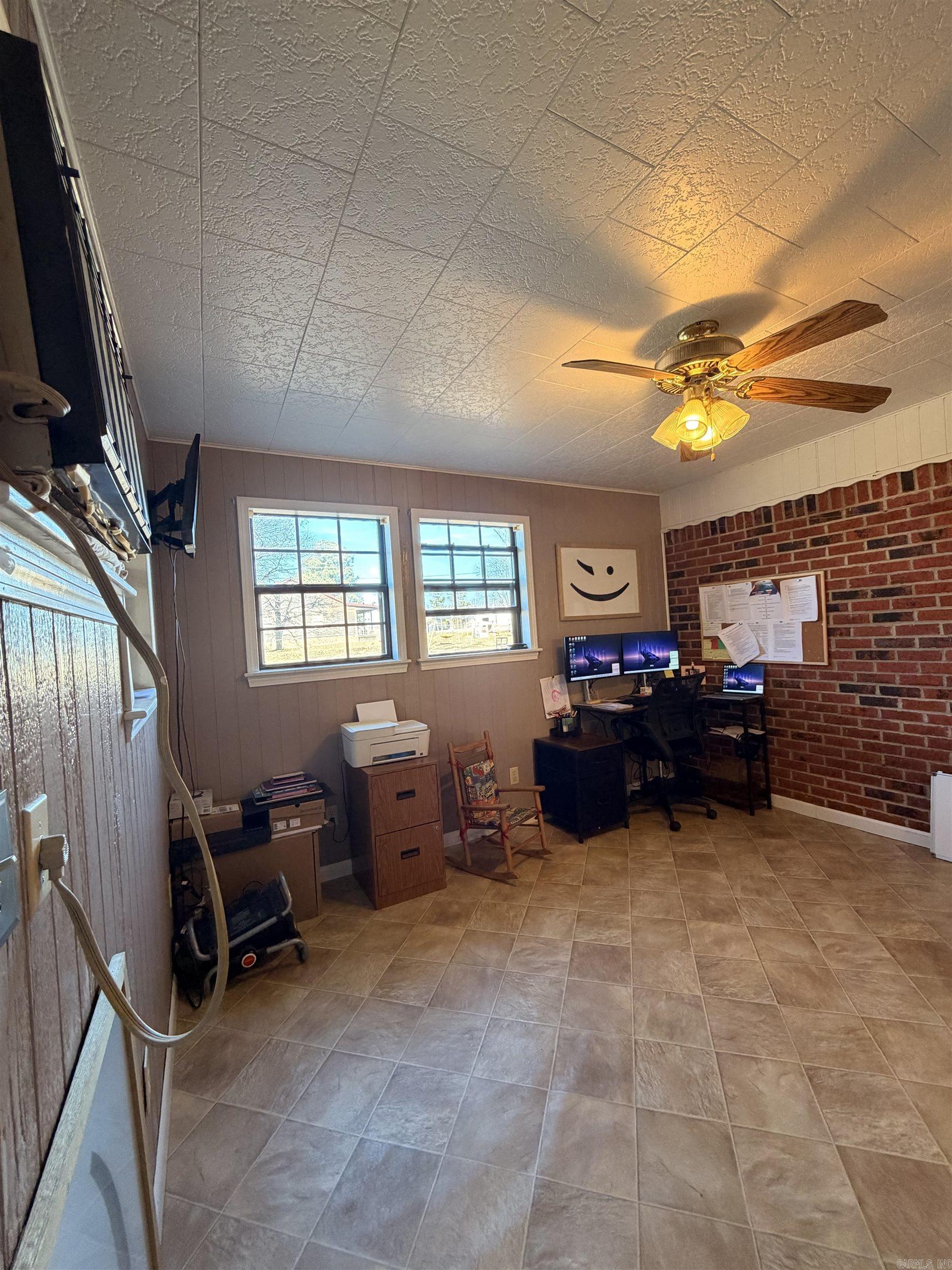 Crouch 2nd - Residential