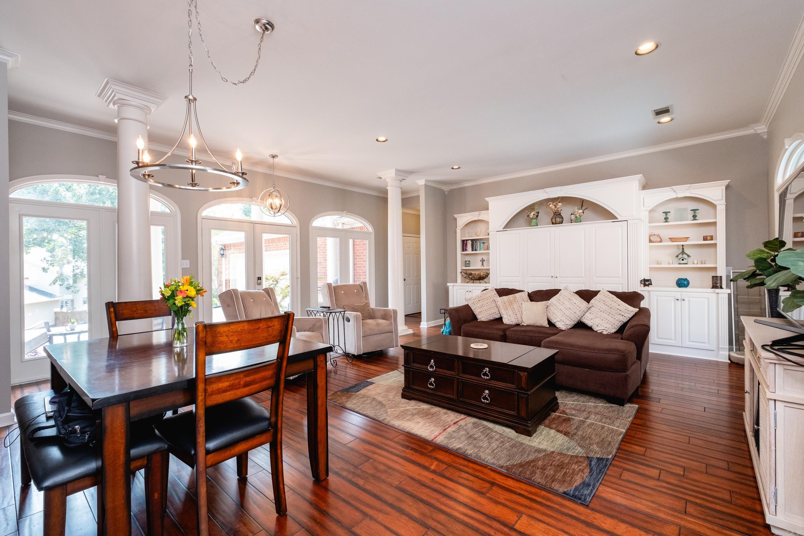 PALISADES HEIGHTS - Residential