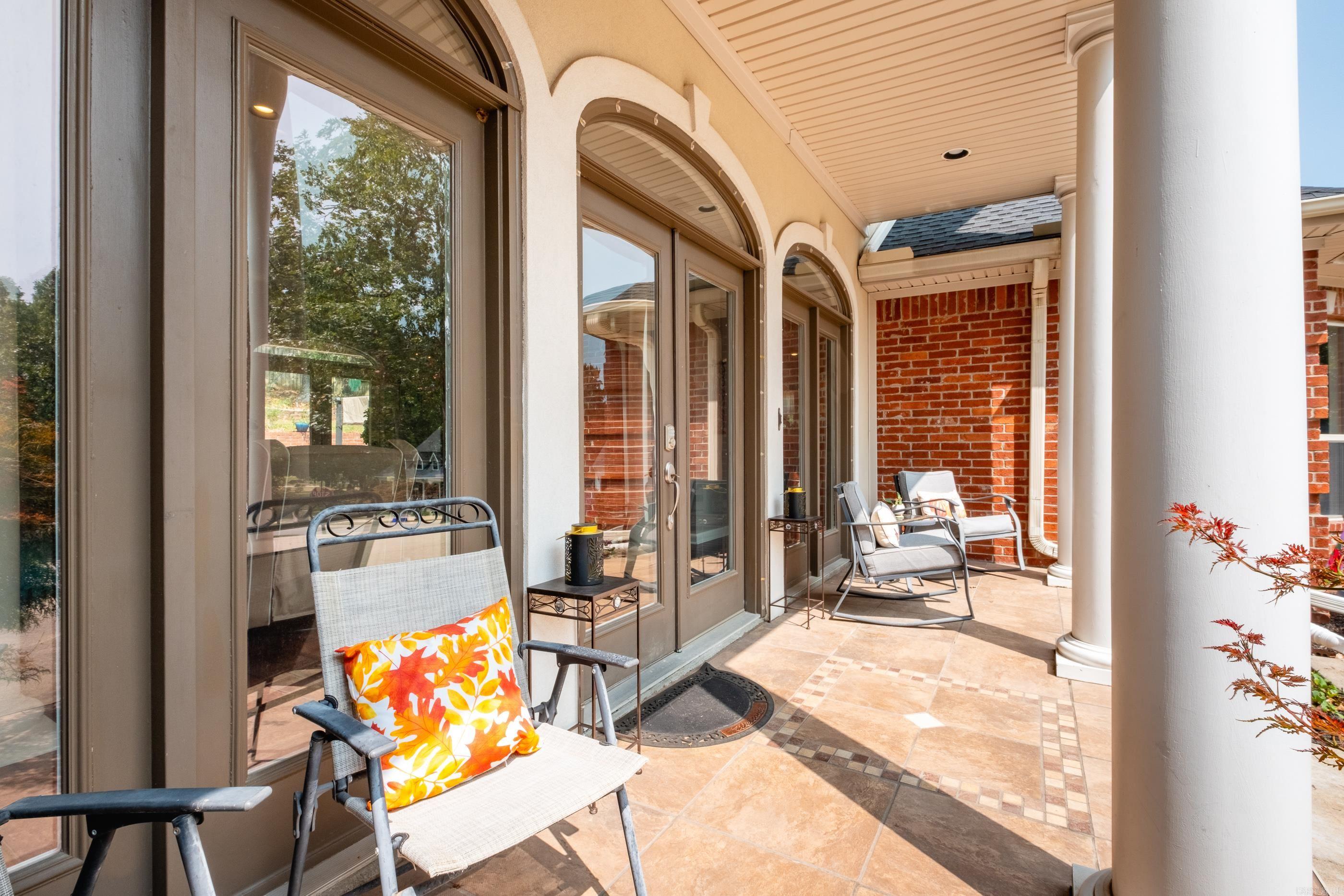 PALISADES HEIGHTS - Residential