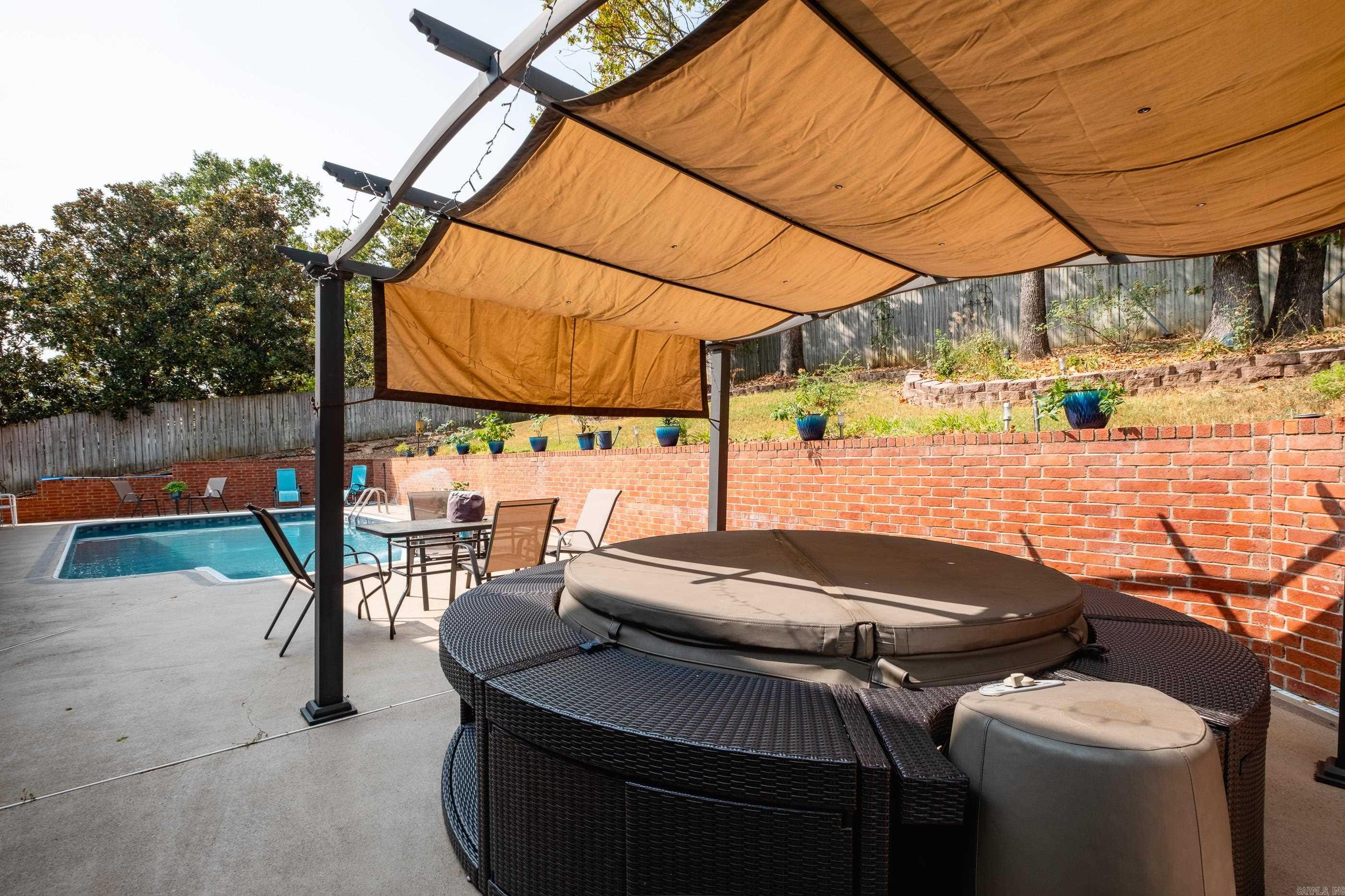 PALISADES HEIGHTS - Residential