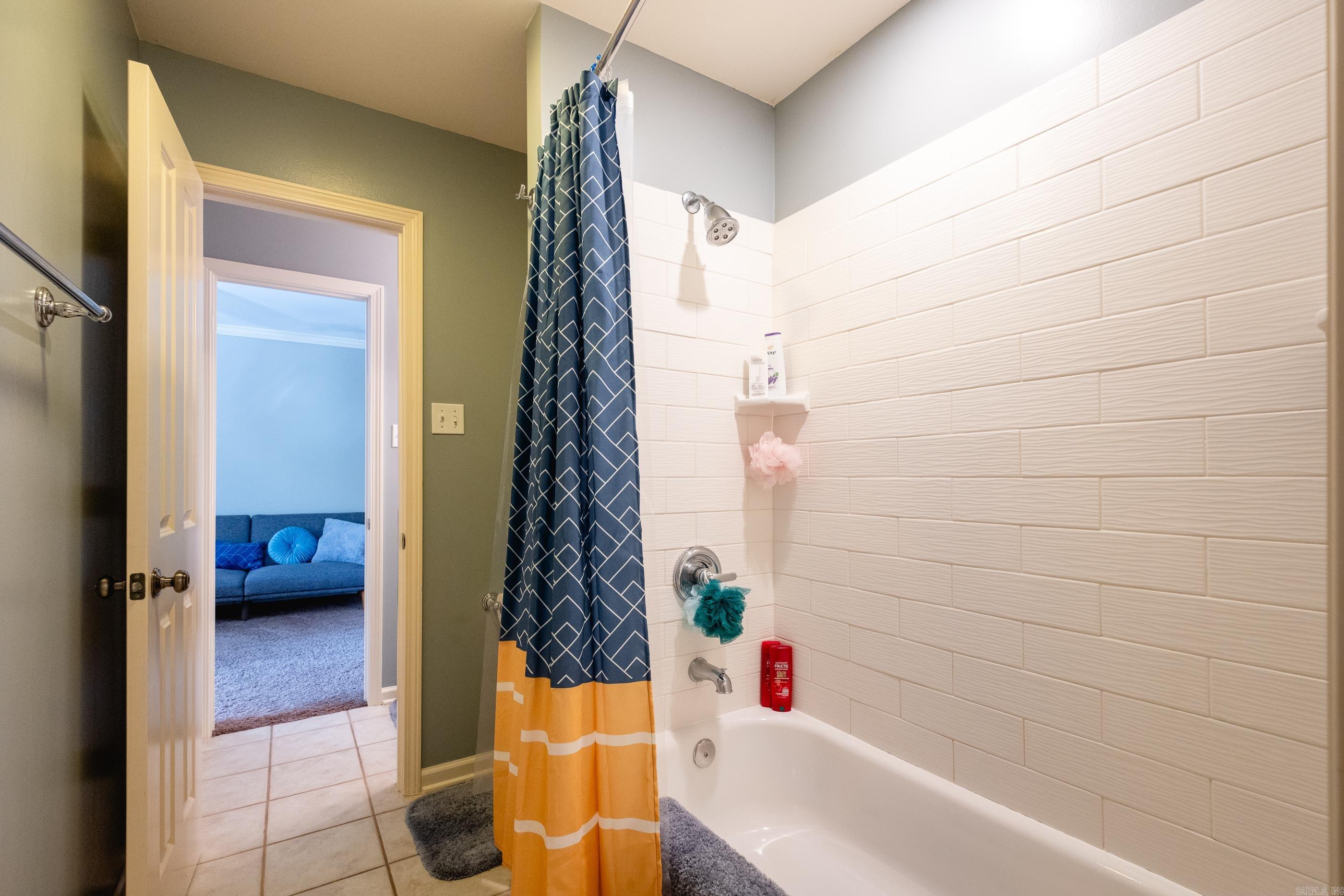 PALISADES HEIGHTS - Residential