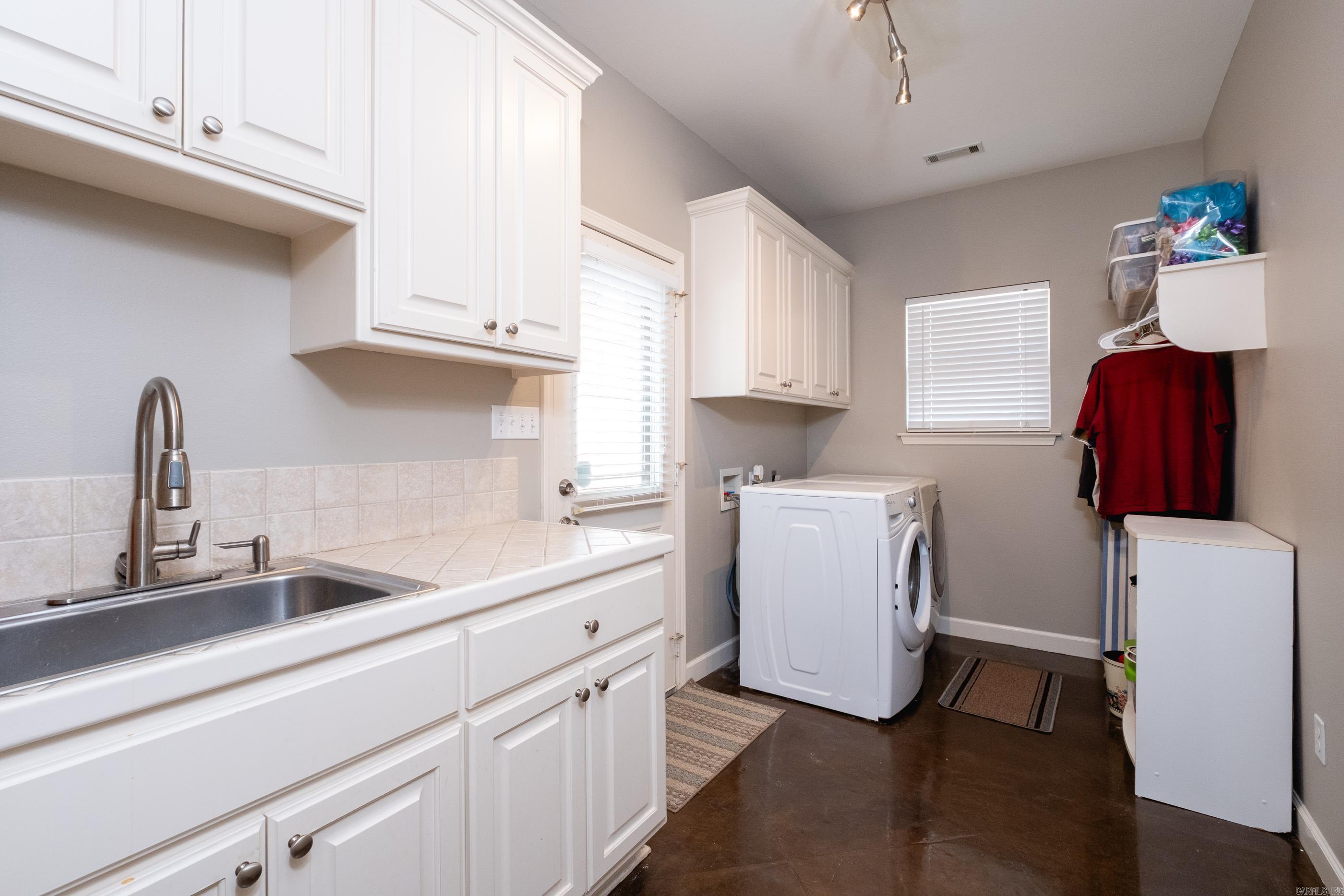 PALISADES HEIGHTS - Residential