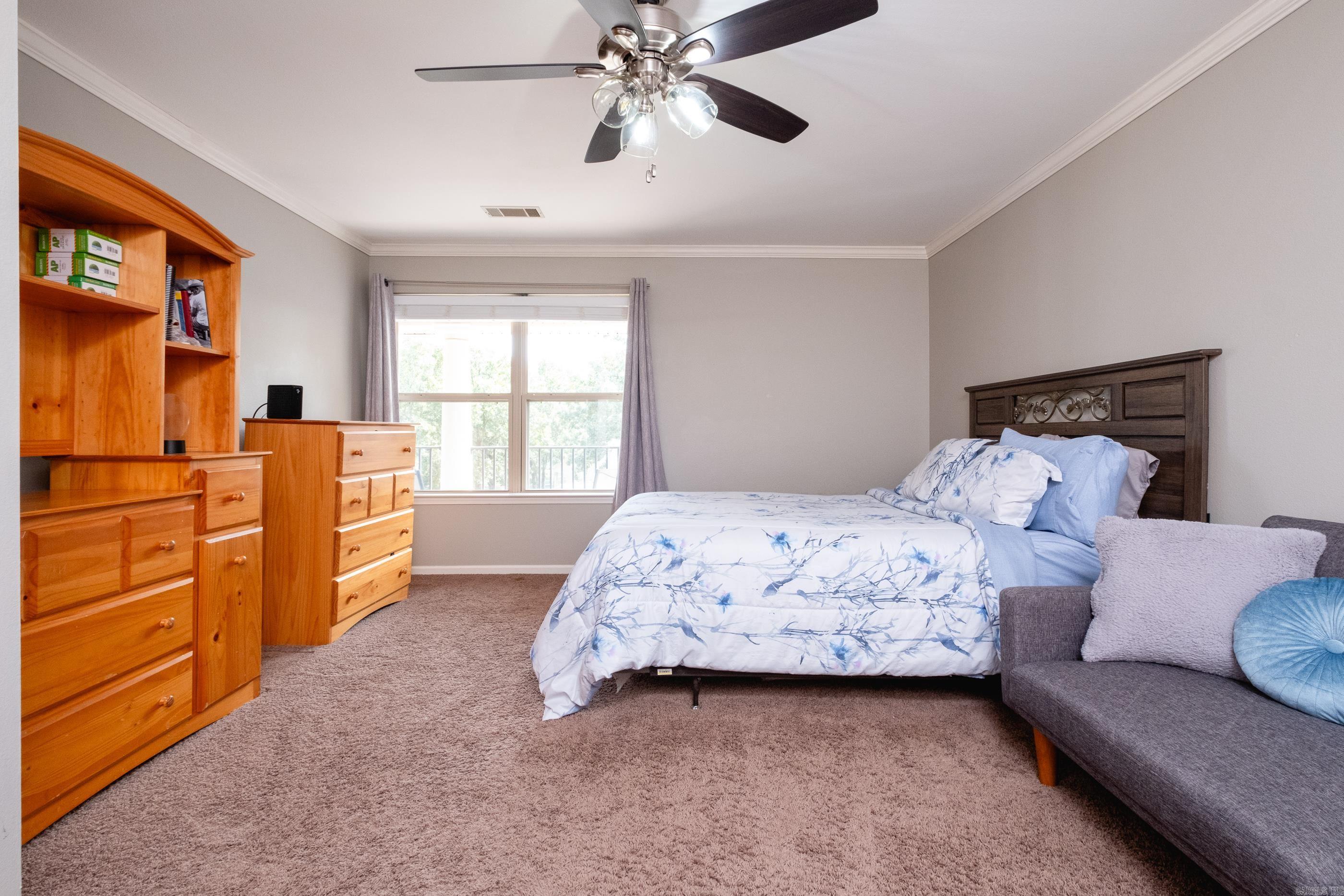 PALISADES HEIGHTS - Residential