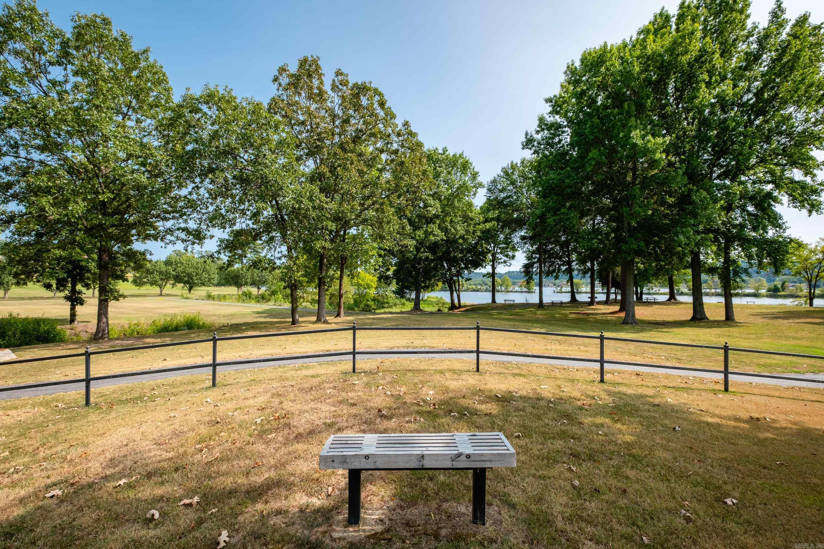 PALISADES HEIGHTS - Residential