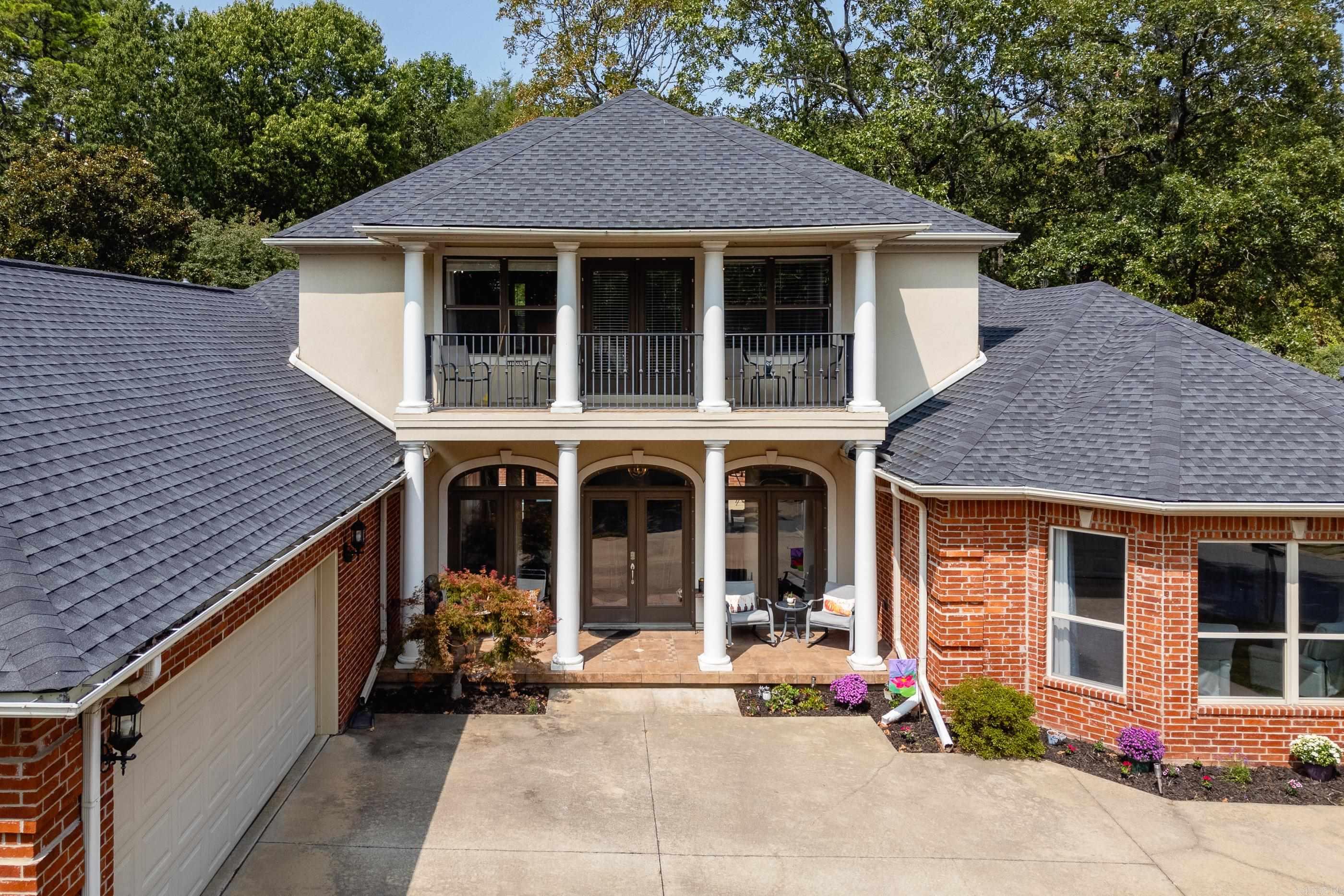 PALISADES HEIGHTS - Residential