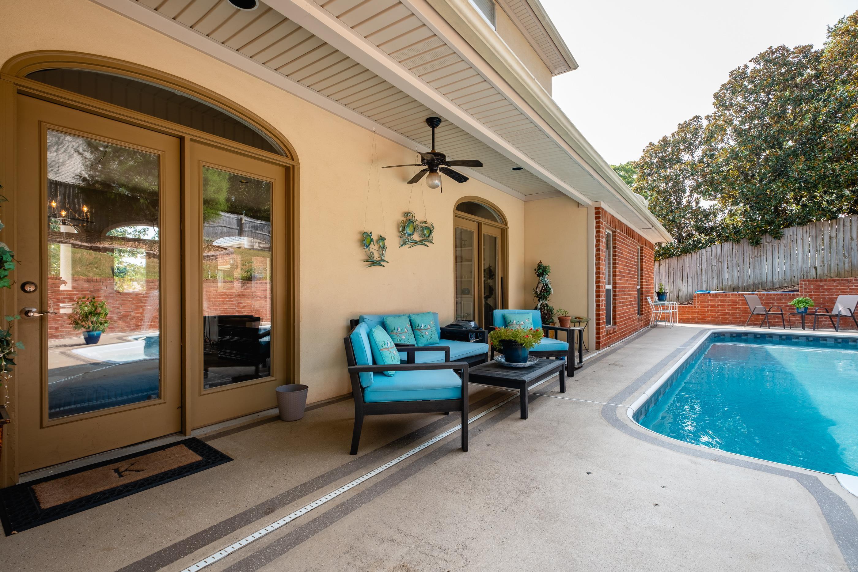 PALISADES HEIGHTS - Residential