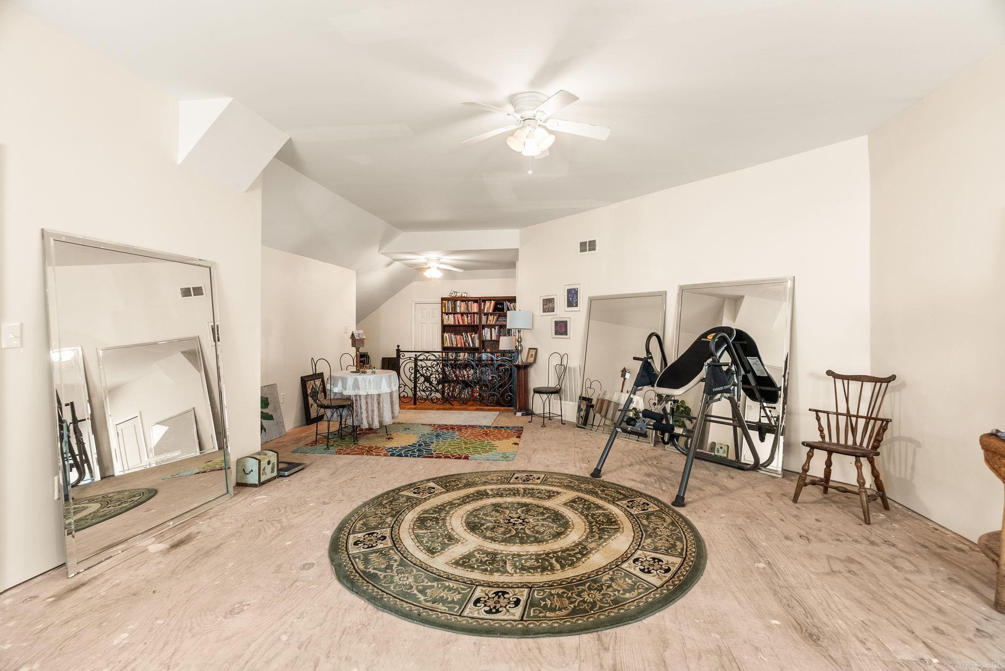 PLEASANT VALLEY MANOR - Residential