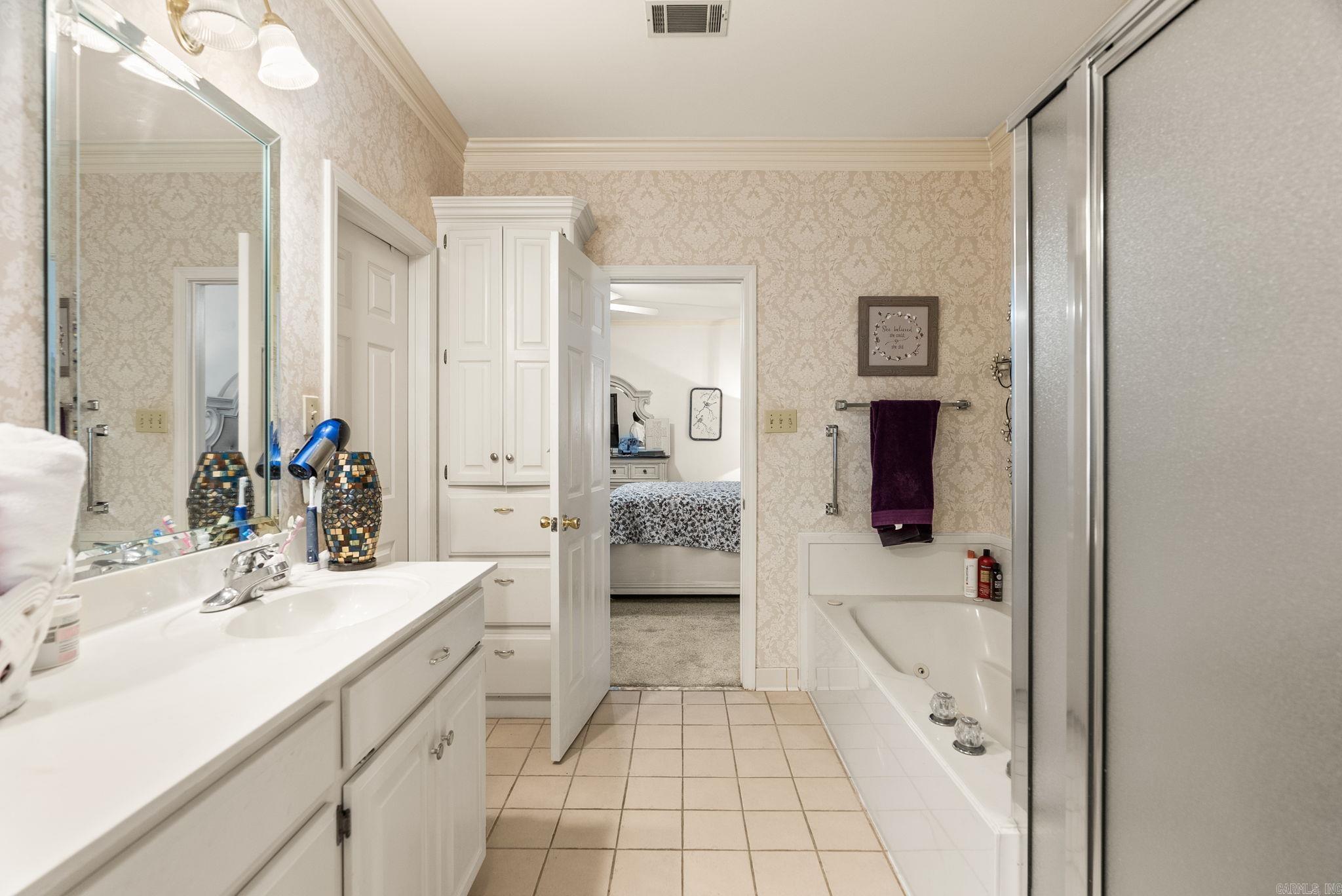 PLEASANT VALLEY MANOR - Residential