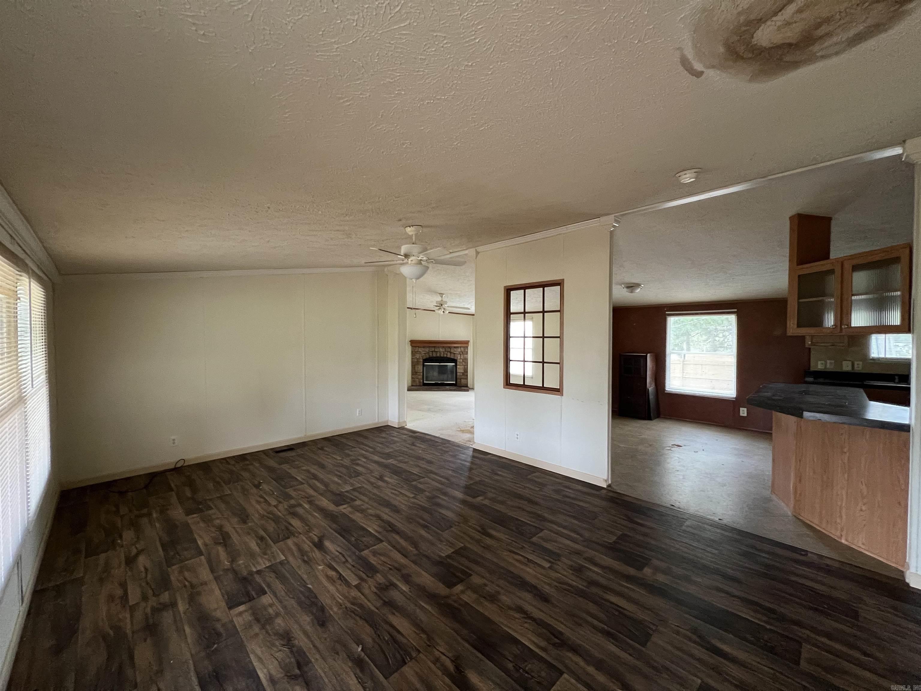 BROCK S/D PARSON - Residential