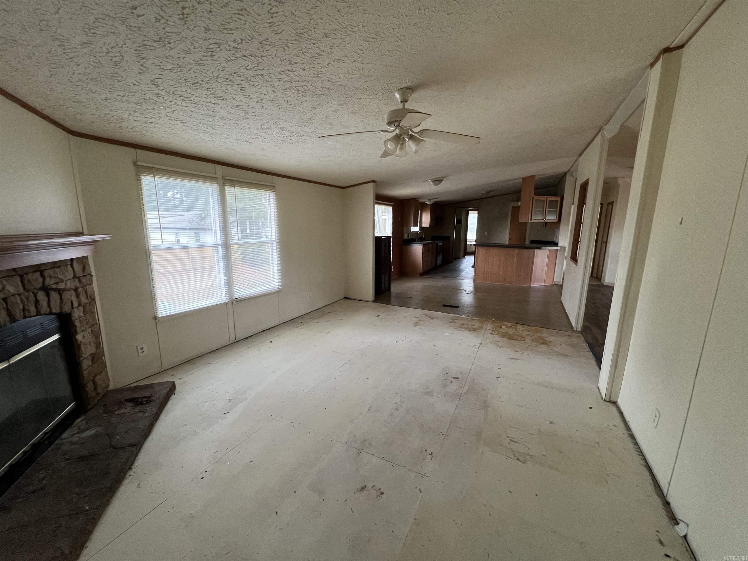 BROCK S/D PARSON - Residential