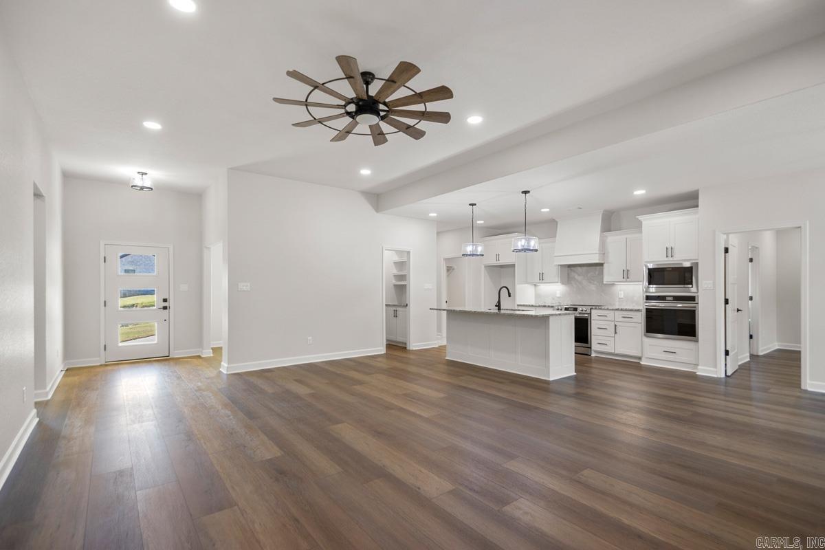 WINCHESTER ESTATES - Residential