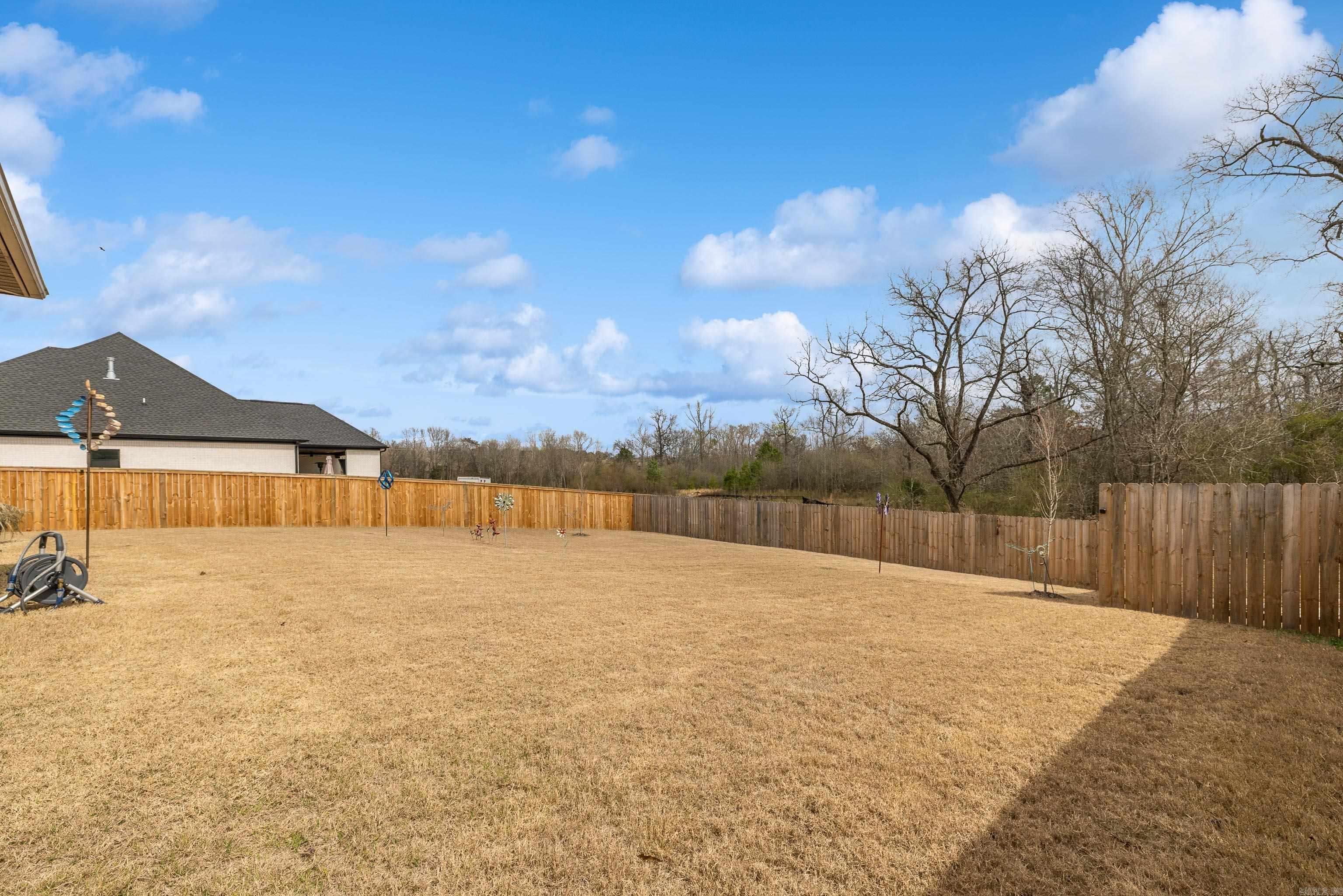 NORTH SHORE @ HURRICANE LAKE EST - Residential