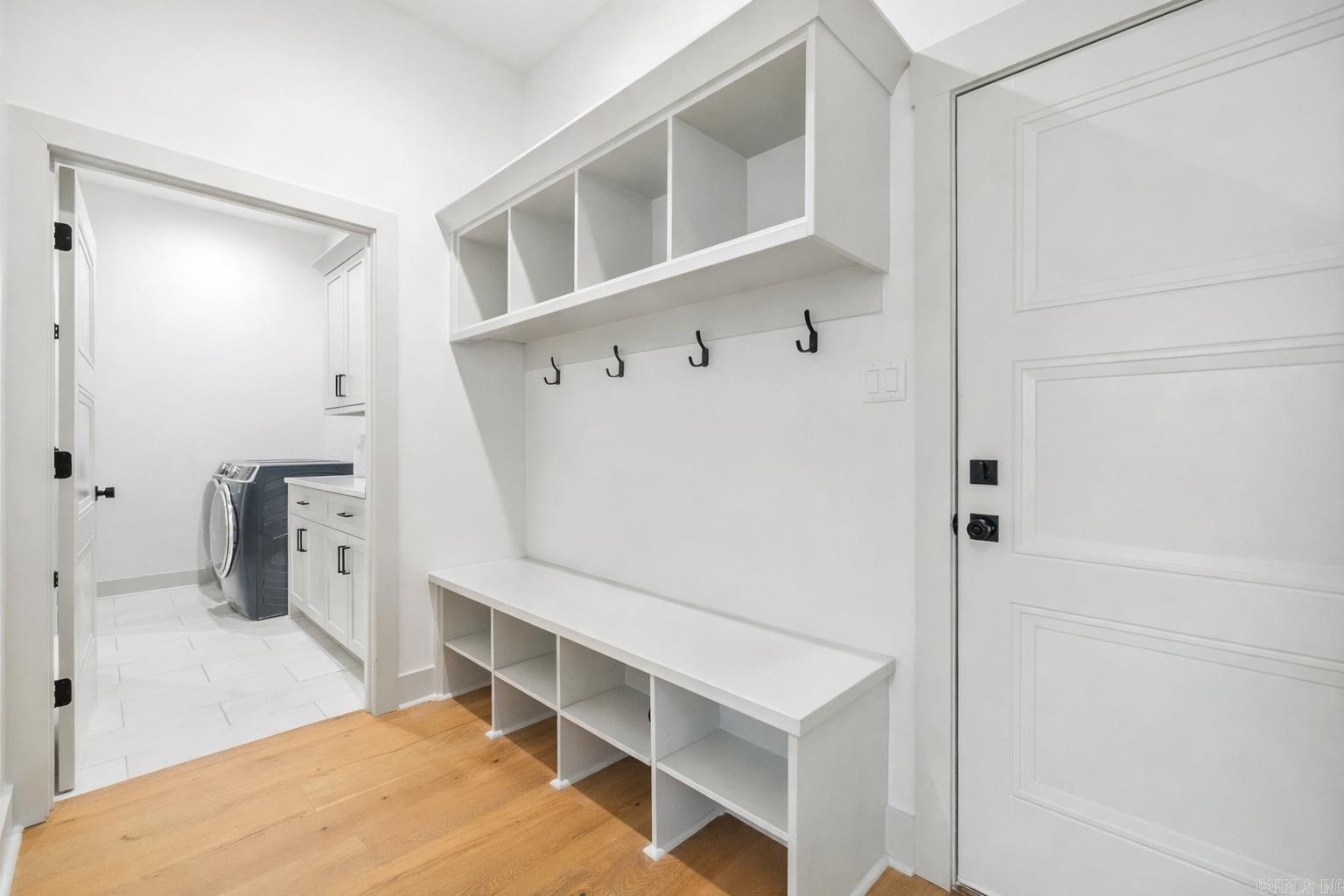 NORTH SHORE @ HURRICANE LAKE EST - Residential