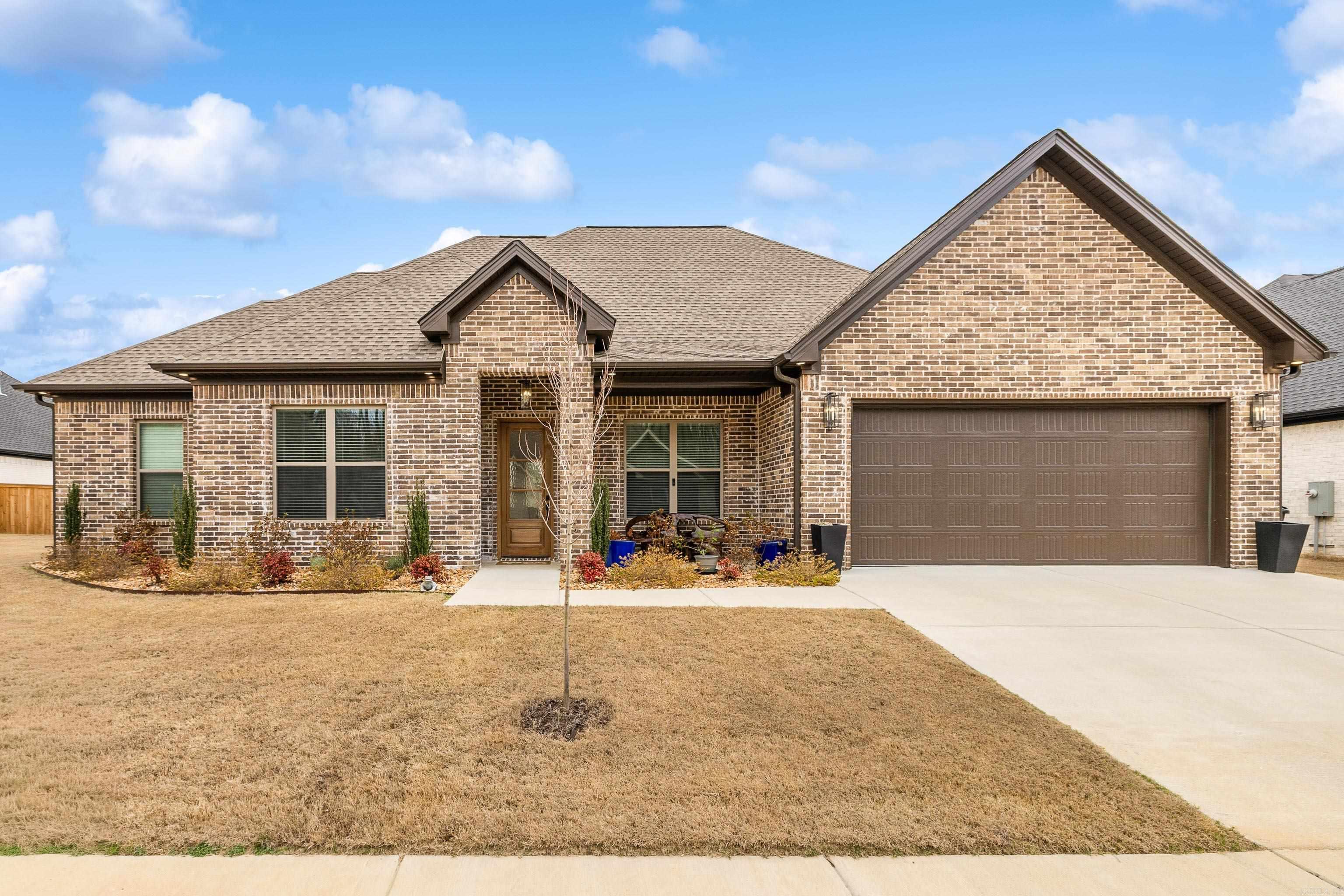 NORTH SHORE @ HURRICANE LAKE EST - Residential