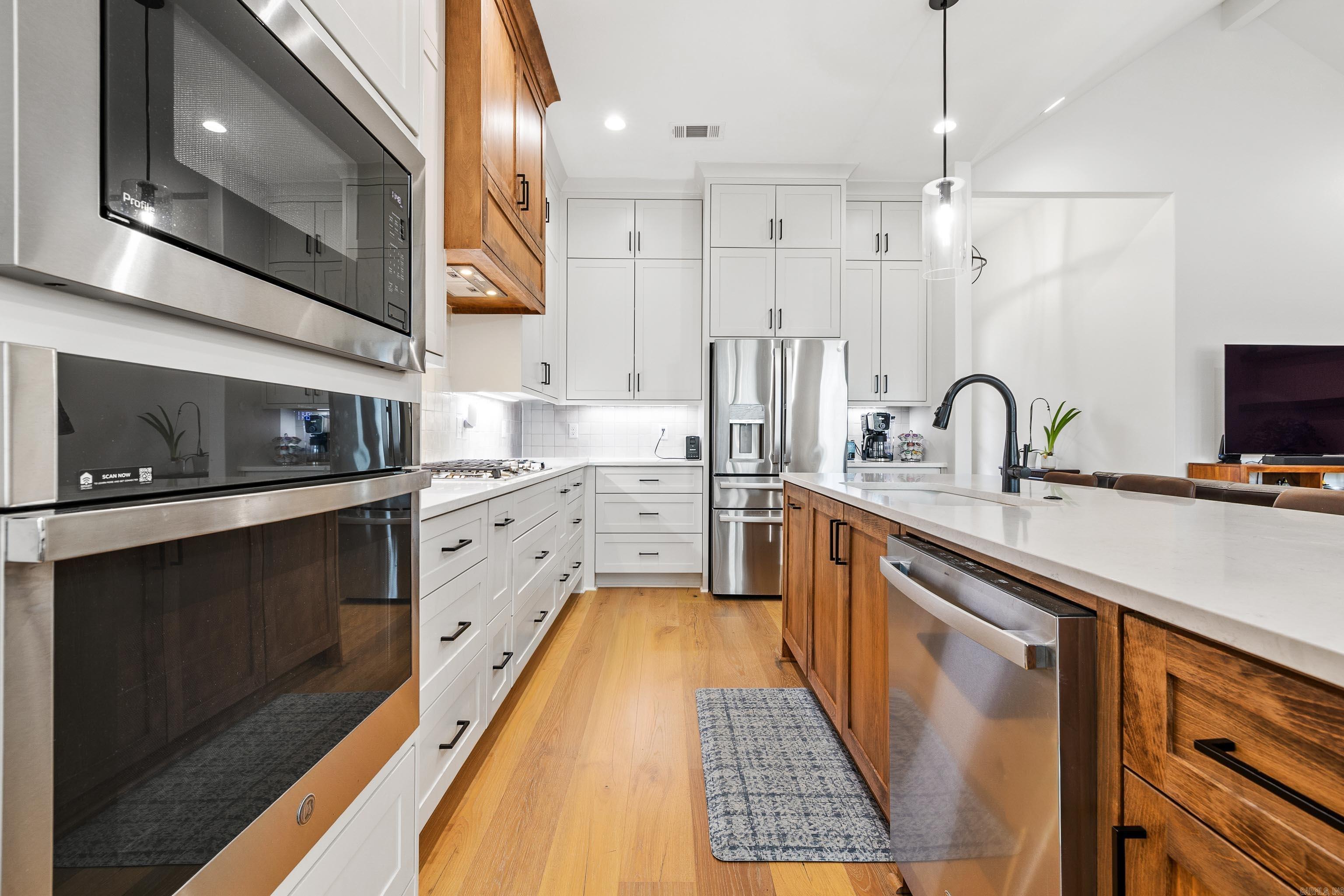 NORTH SHORE @ HURRICANE LAKE EST - Residential