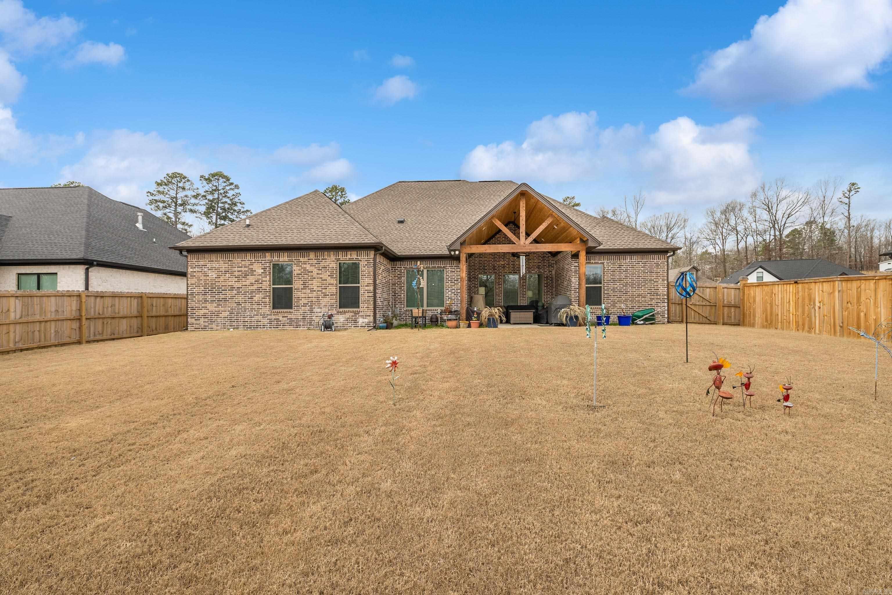 NORTH SHORE @ HURRICANE LAKE EST - Residential