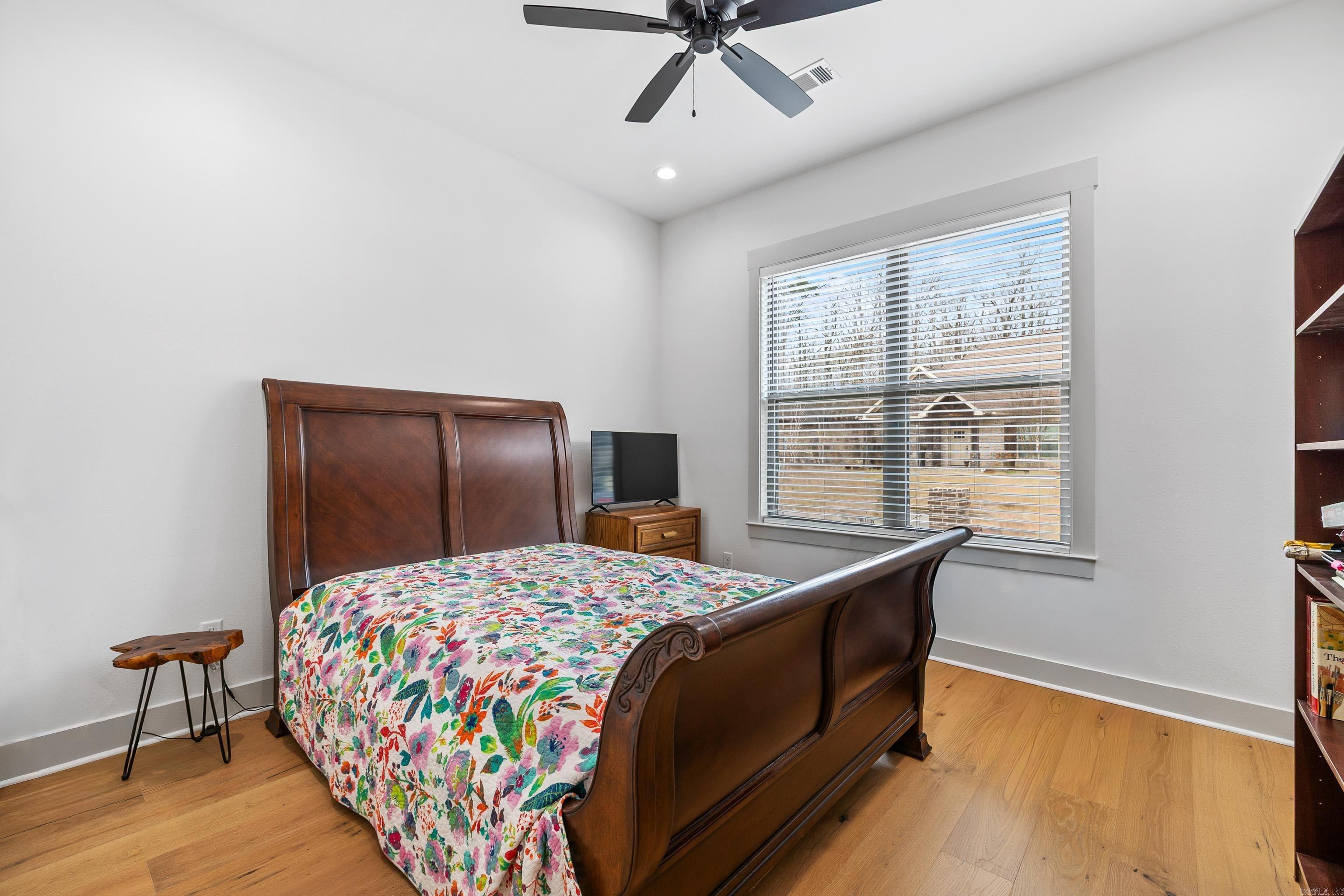 NORTH SHORE @ HURRICANE LAKE EST - Residential