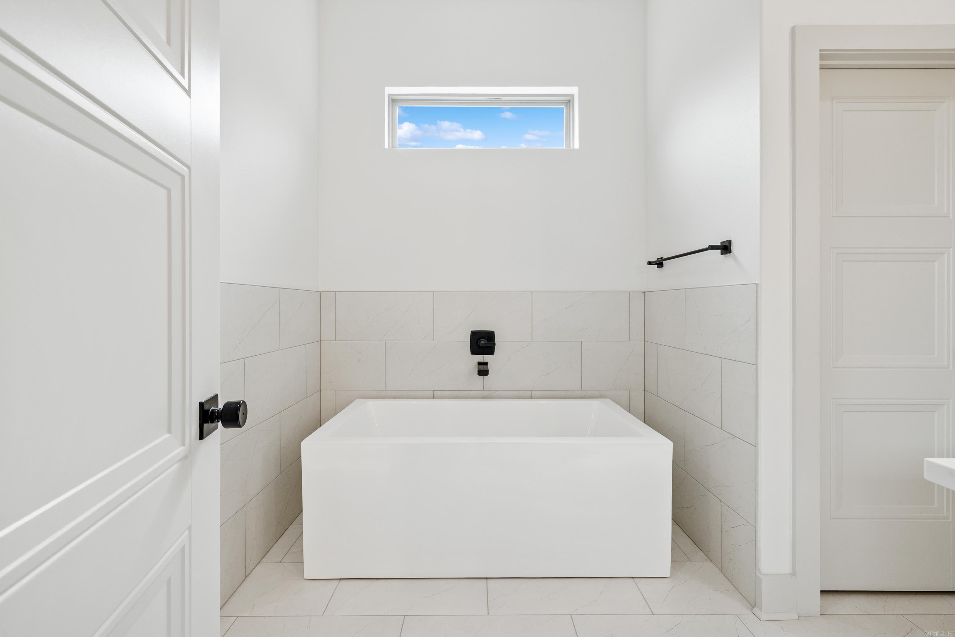 NORTH SHORE @ HURRICANE LAKE EST - Residential