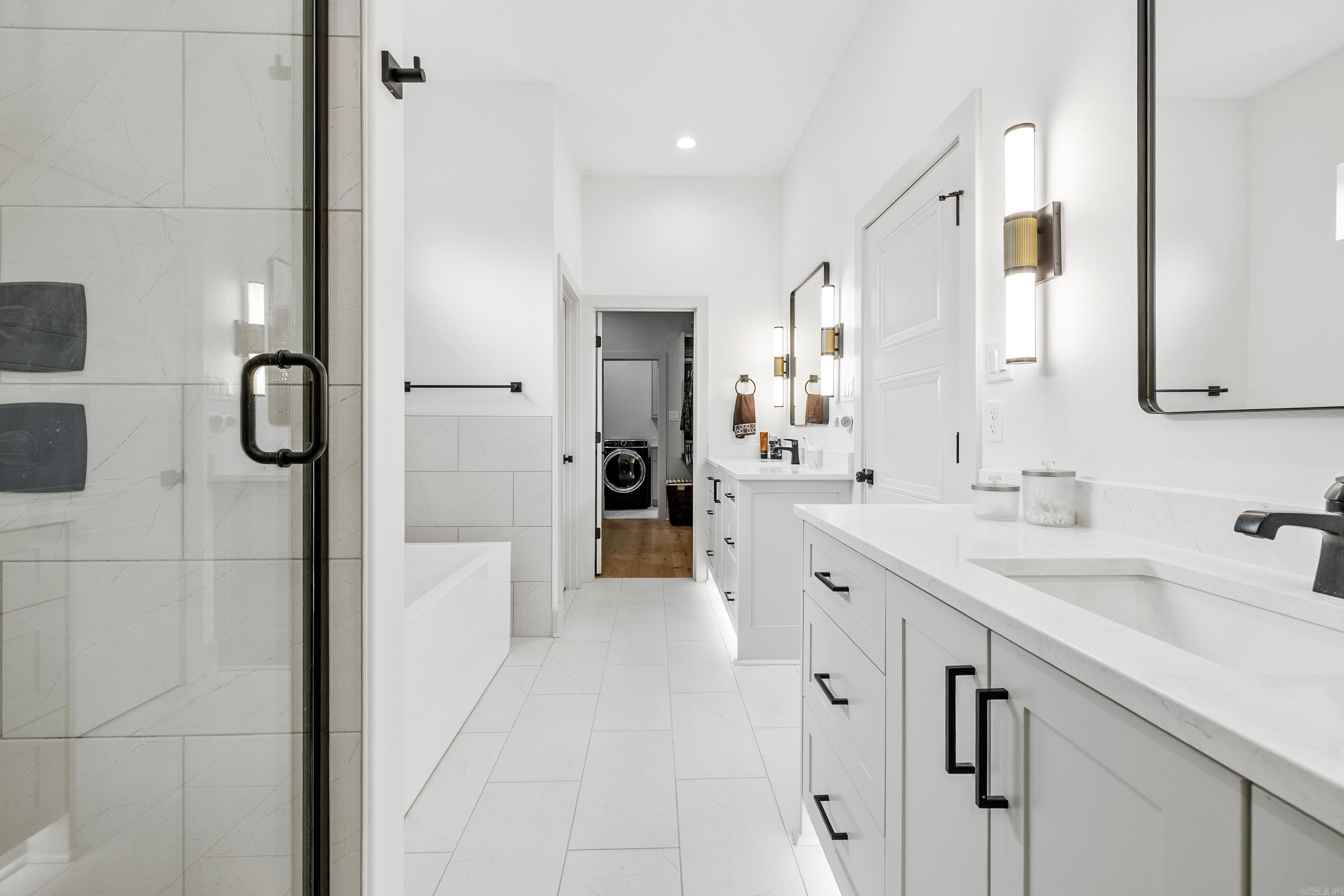 NORTH SHORE @ HURRICANE LAKE EST - Residential