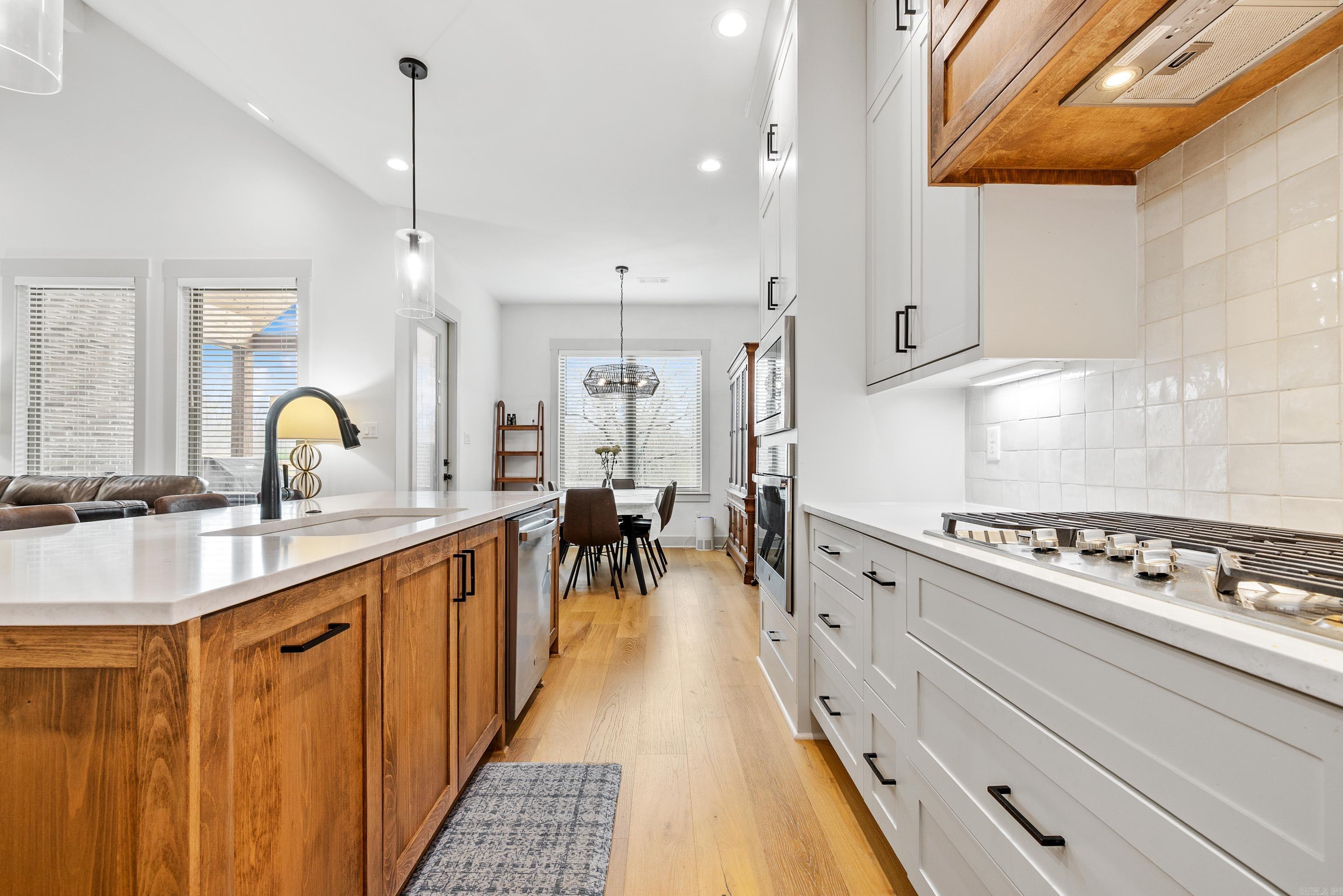 NORTH SHORE @ HURRICANE LAKE EST - Residential