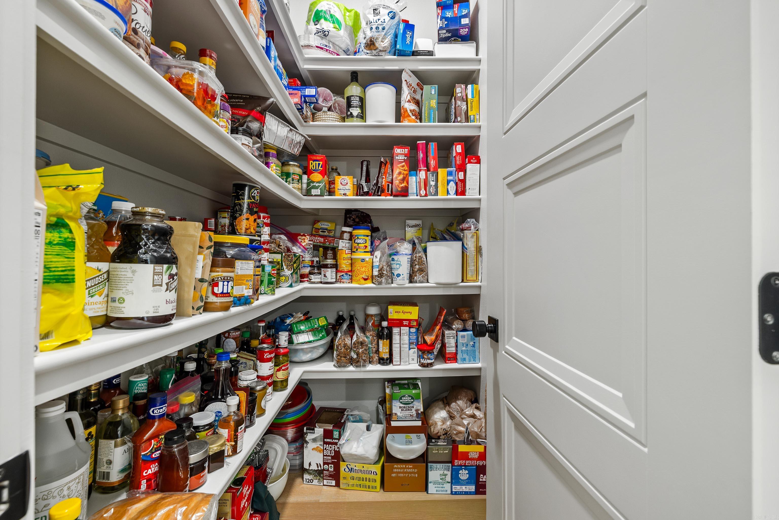 NORTH SHORE @ HURRICANE LAKE EST - Residential