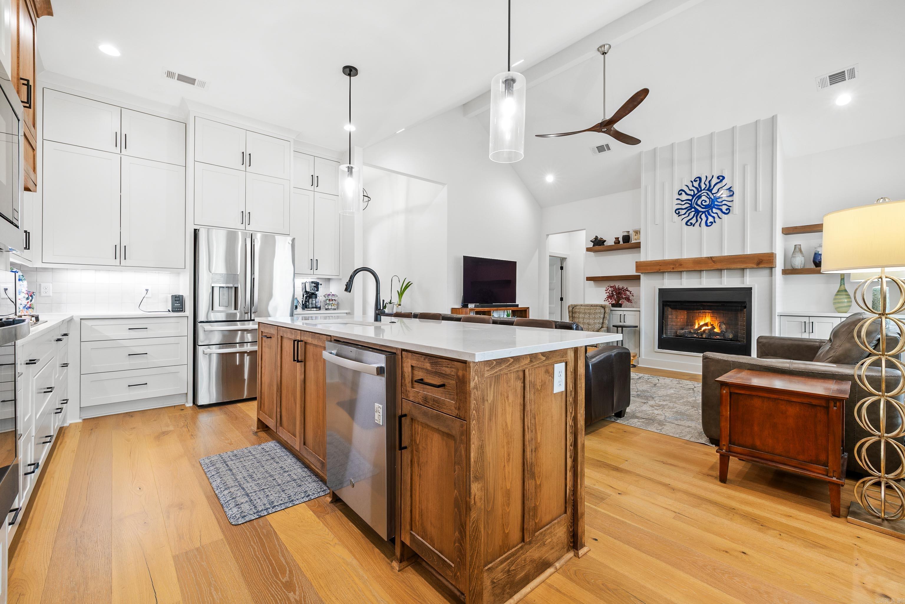 NORTH SHORE @ HURRICANE LAKE EST - Residential