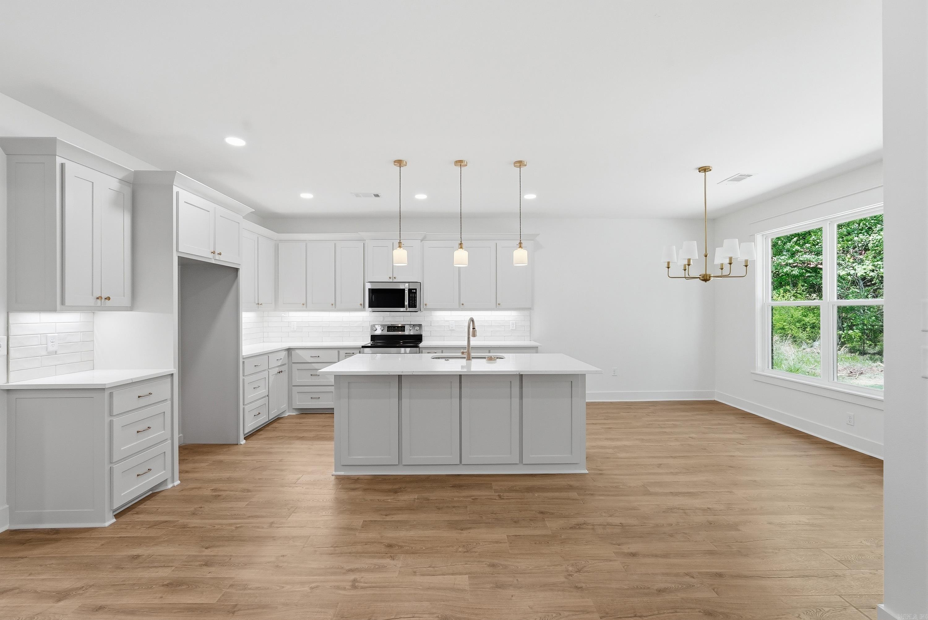 RIDGE VIEW - Residential