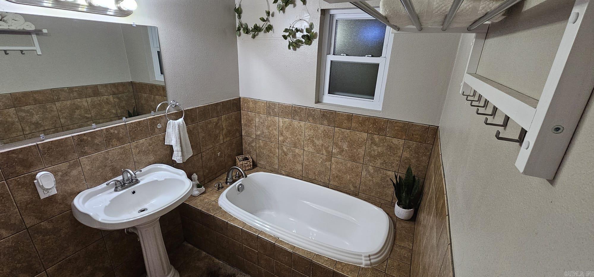 COUNTRY CLUB ADDN - Residential