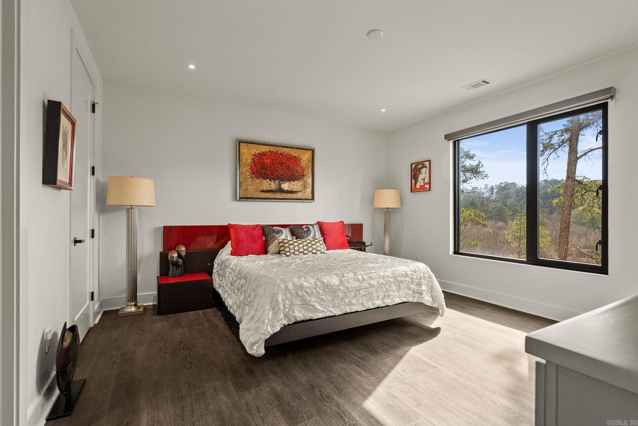 WOODGLEN PARK - Residential